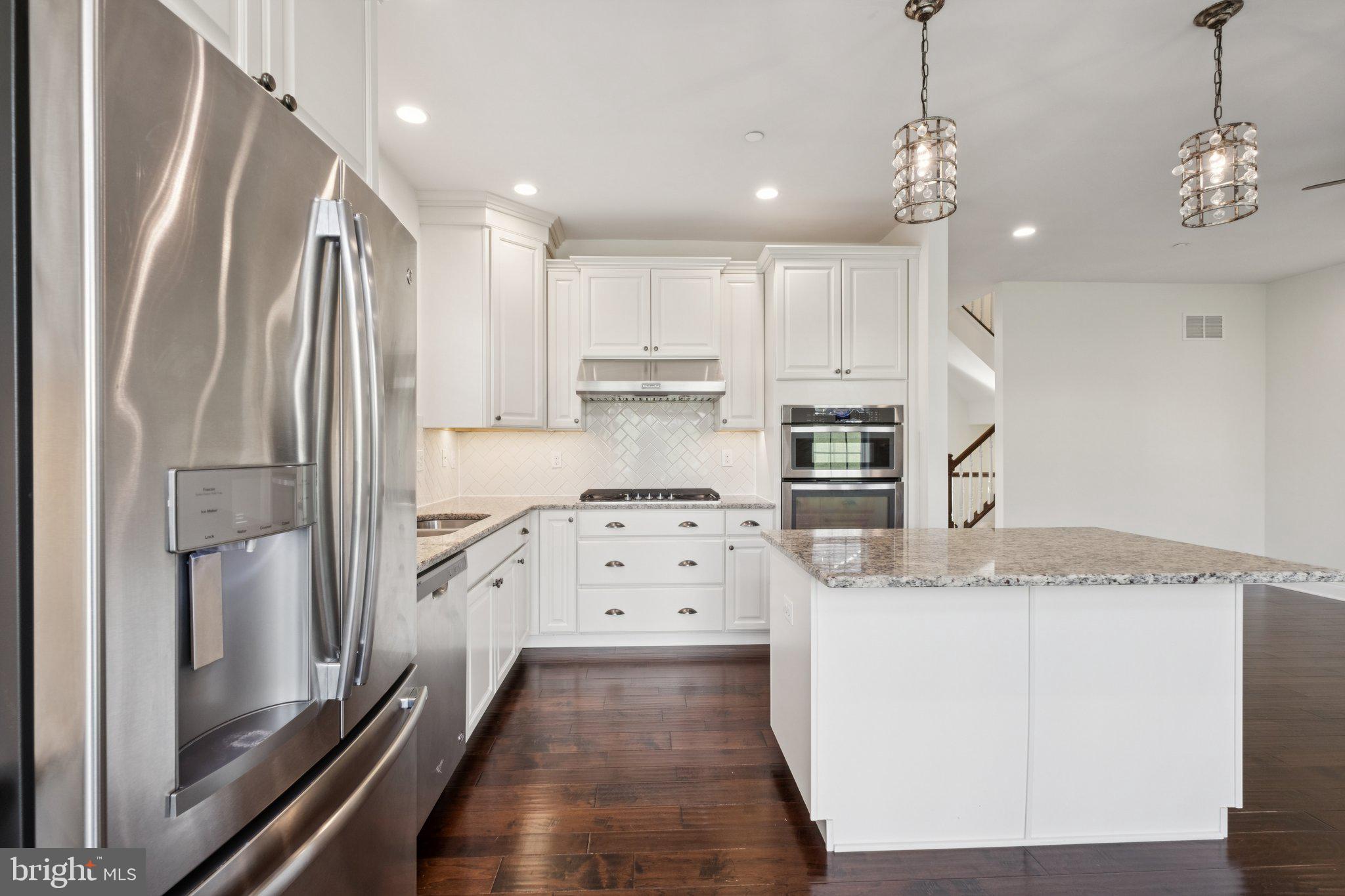 OAKS AT LAFAYETTE HILL - Residential