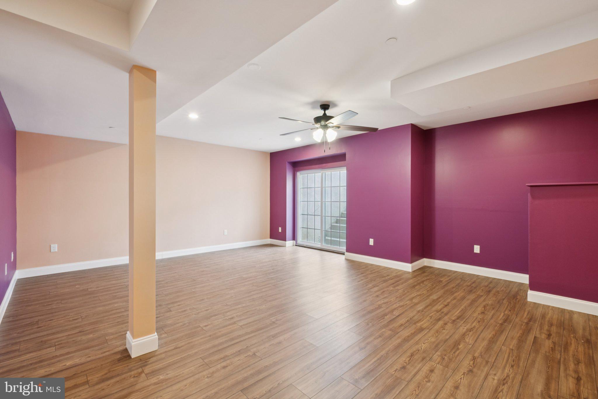 OAKS AT LAFAYETTE HILL - Residential