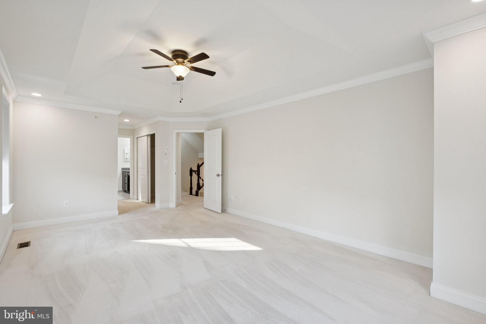 OAKS AT LAFAYETTE HILL - Residential