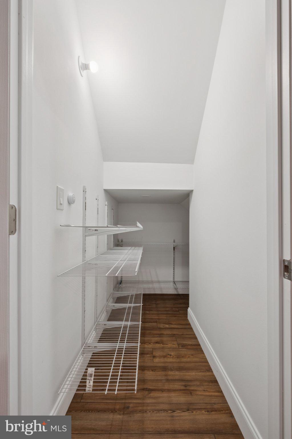 OAKS AT LAFAYETTE HILL - Residential