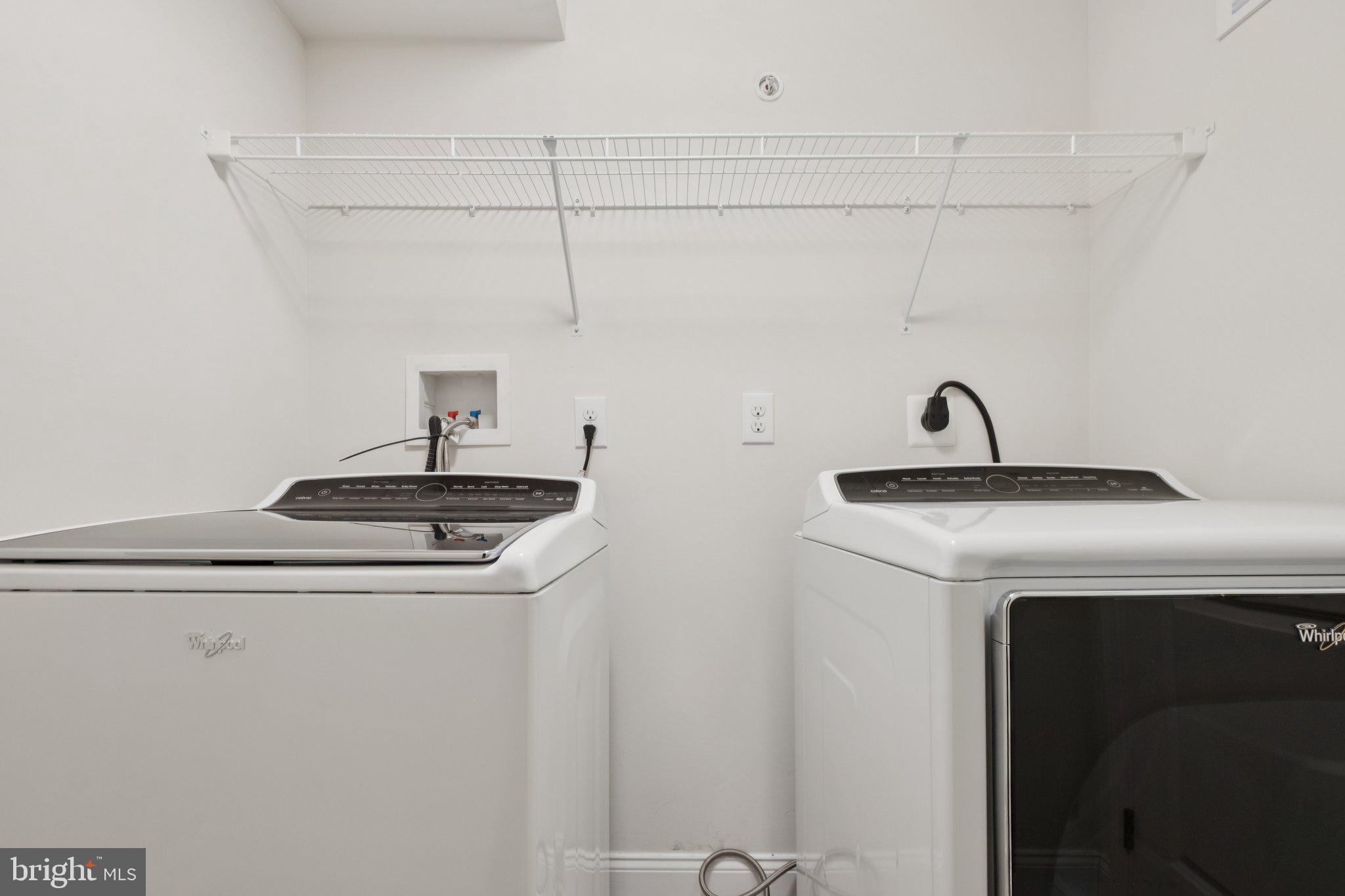 OAKS AT LAFAYETTE HILL - Residential