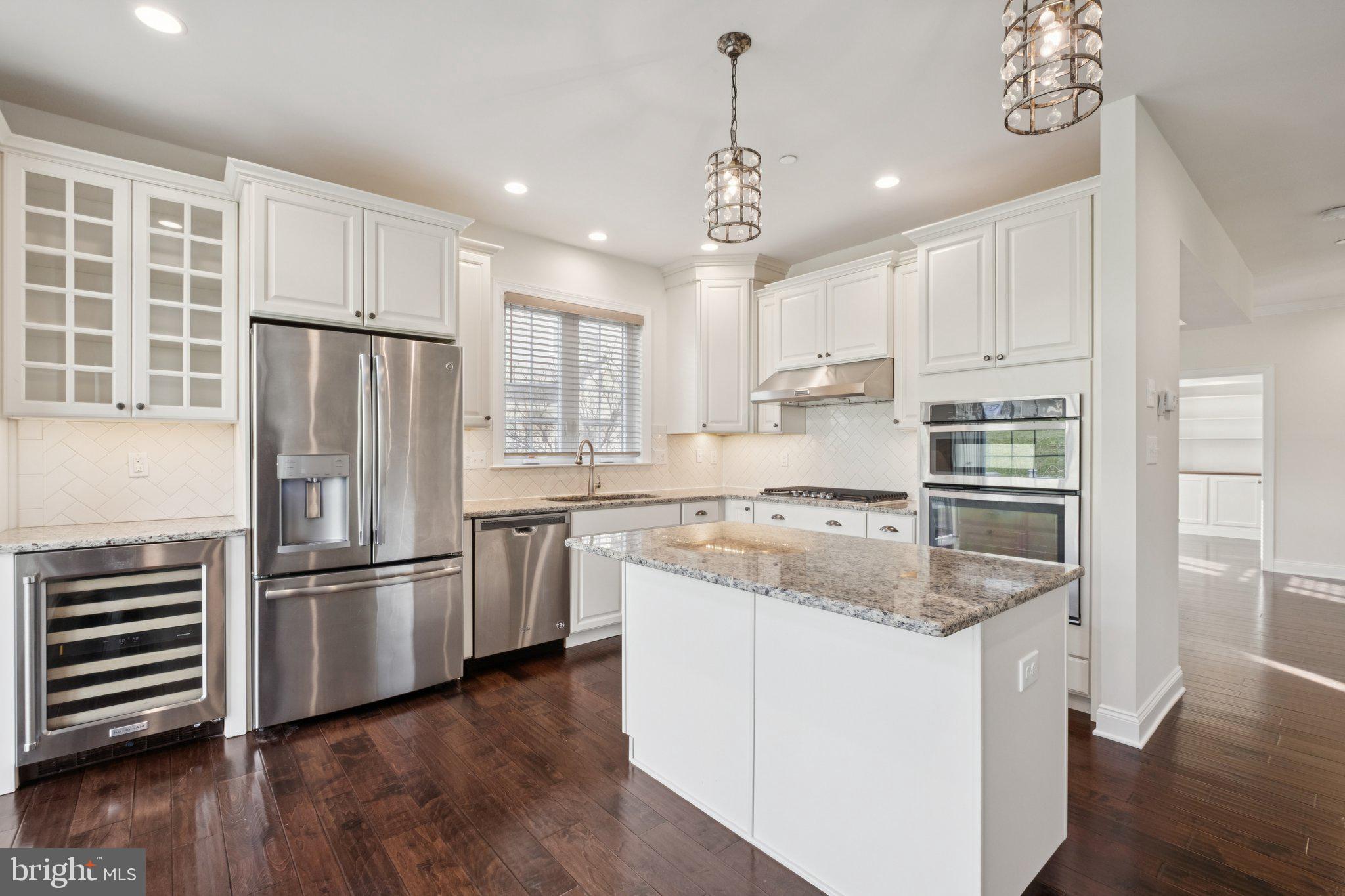 OAKS AT LAFAYETTE HILL - Residential