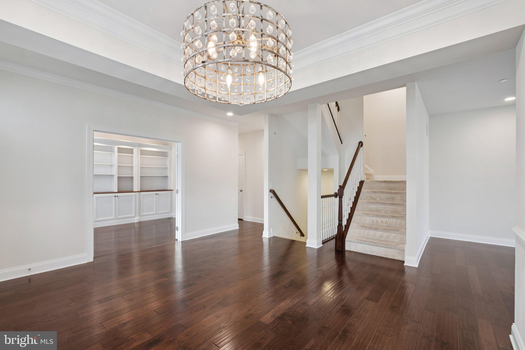 OAKS AT LAFAYETTE HILL - Residential