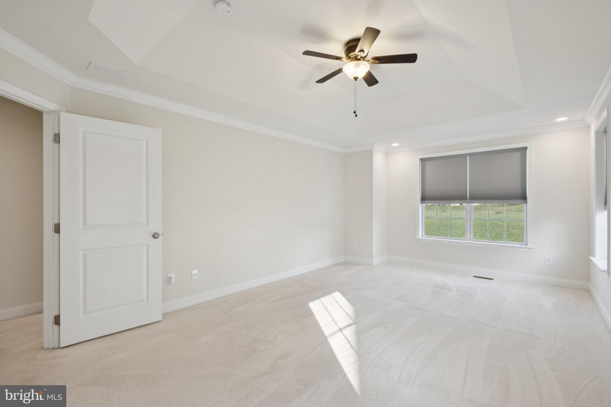 OAKS AT LAFAYETTE HILL - Residential