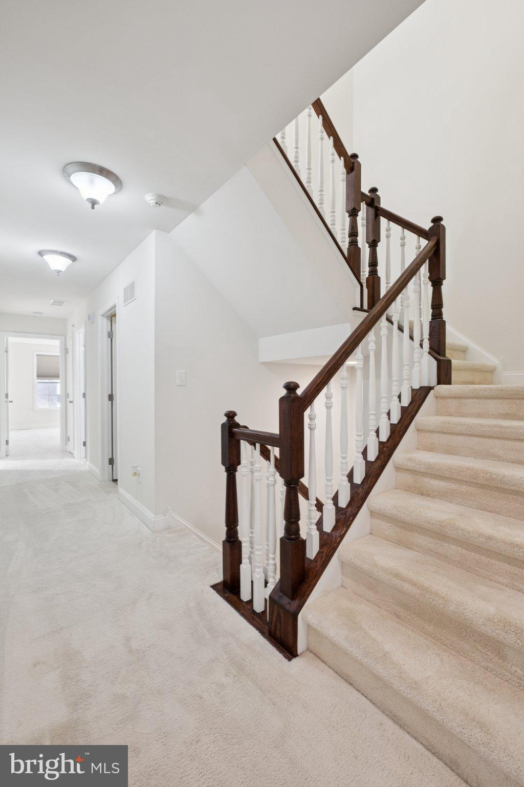 OAKS AT LAFAYETTE HILL - Residential