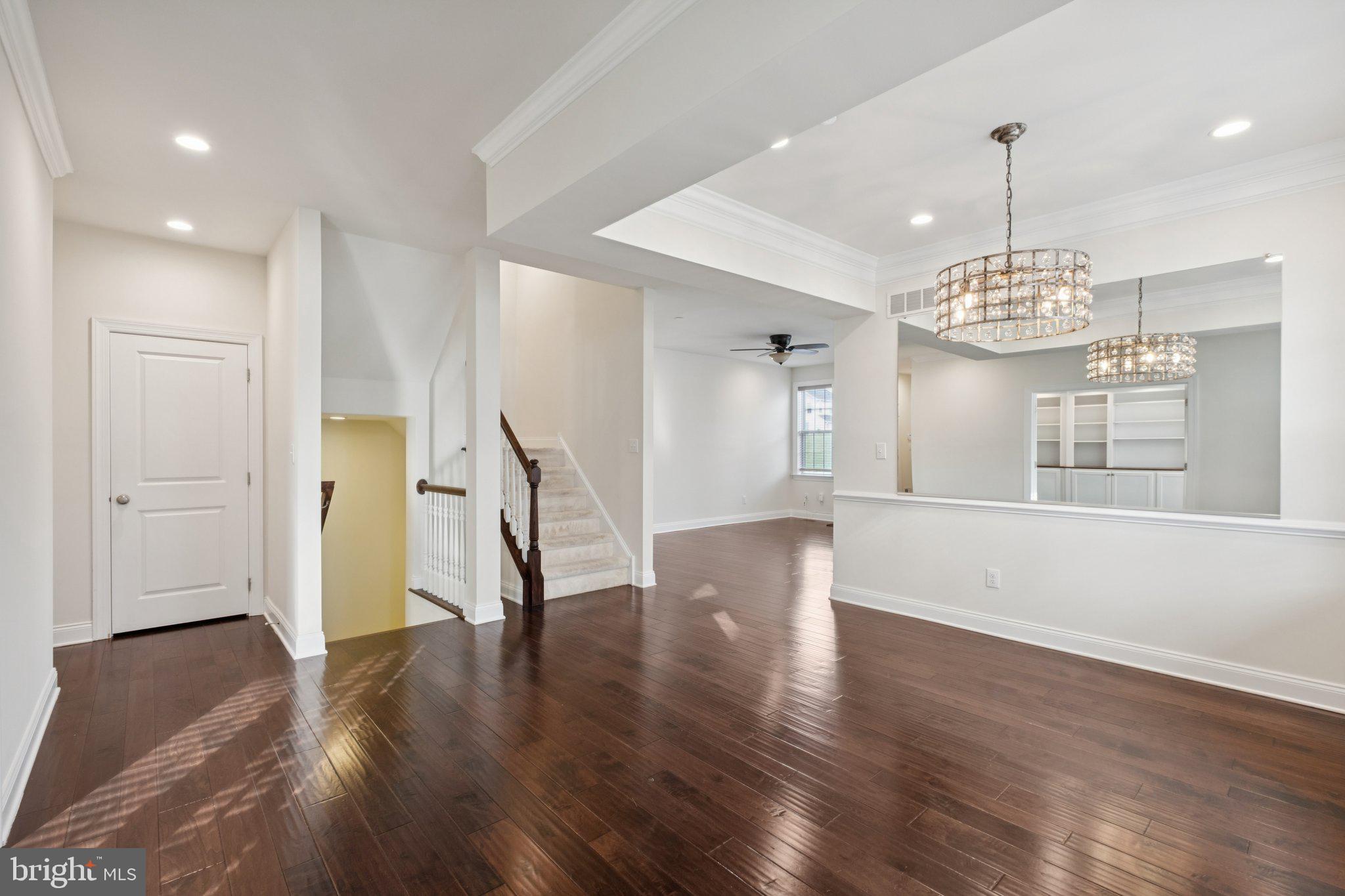 OAKS AT LAFAYETTE HILL - Residential