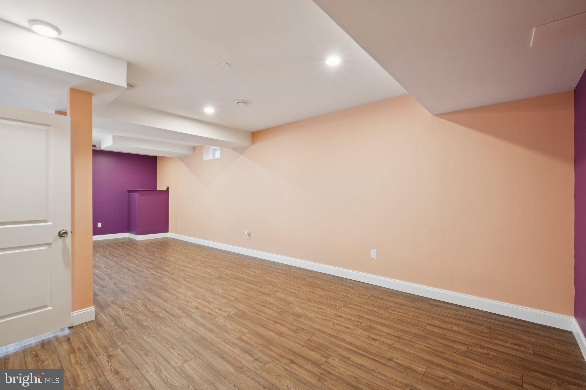 OAKS AT LAFAYETTE HILL - Residential