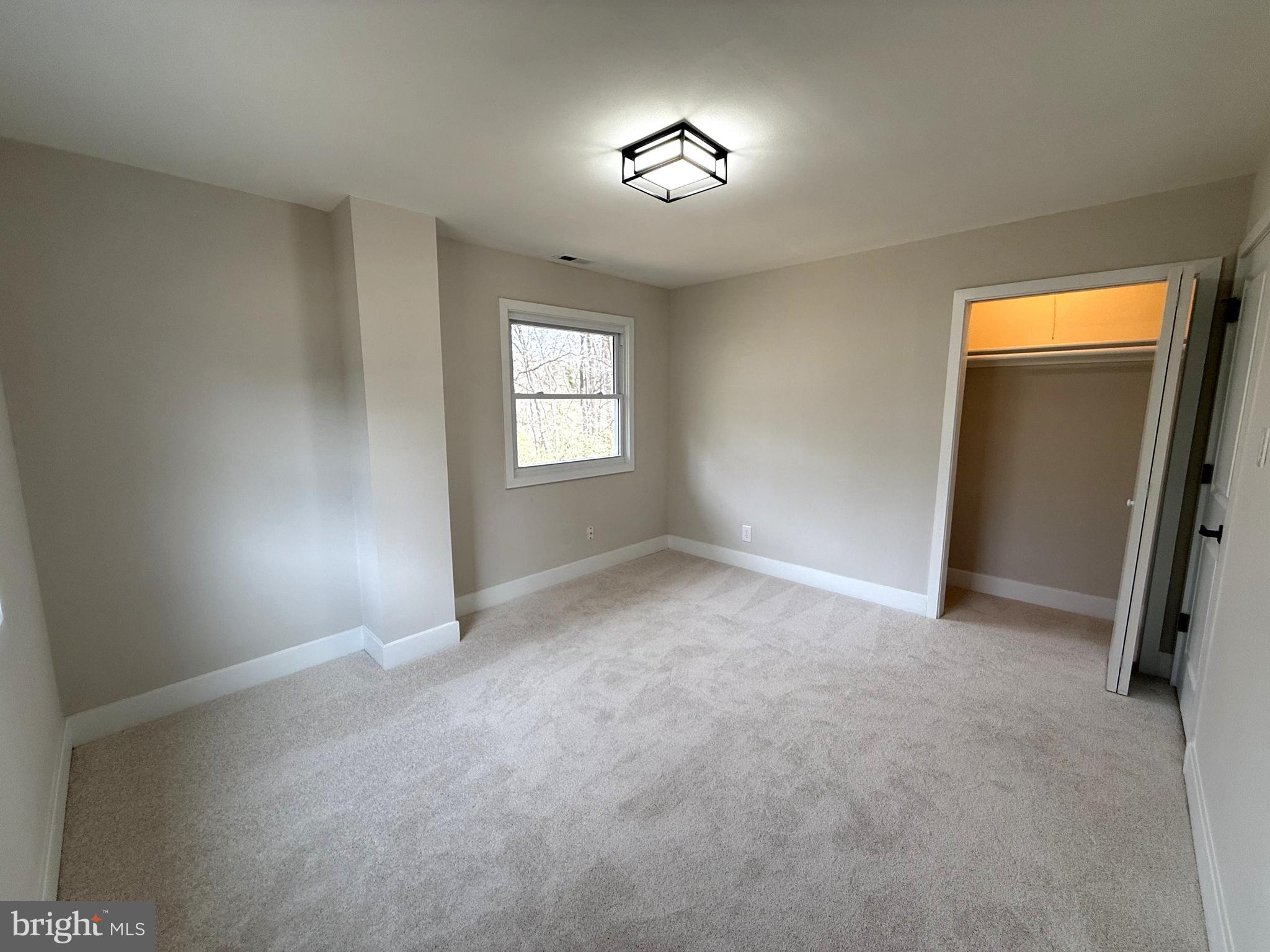 STONEYBROOKE - Residential