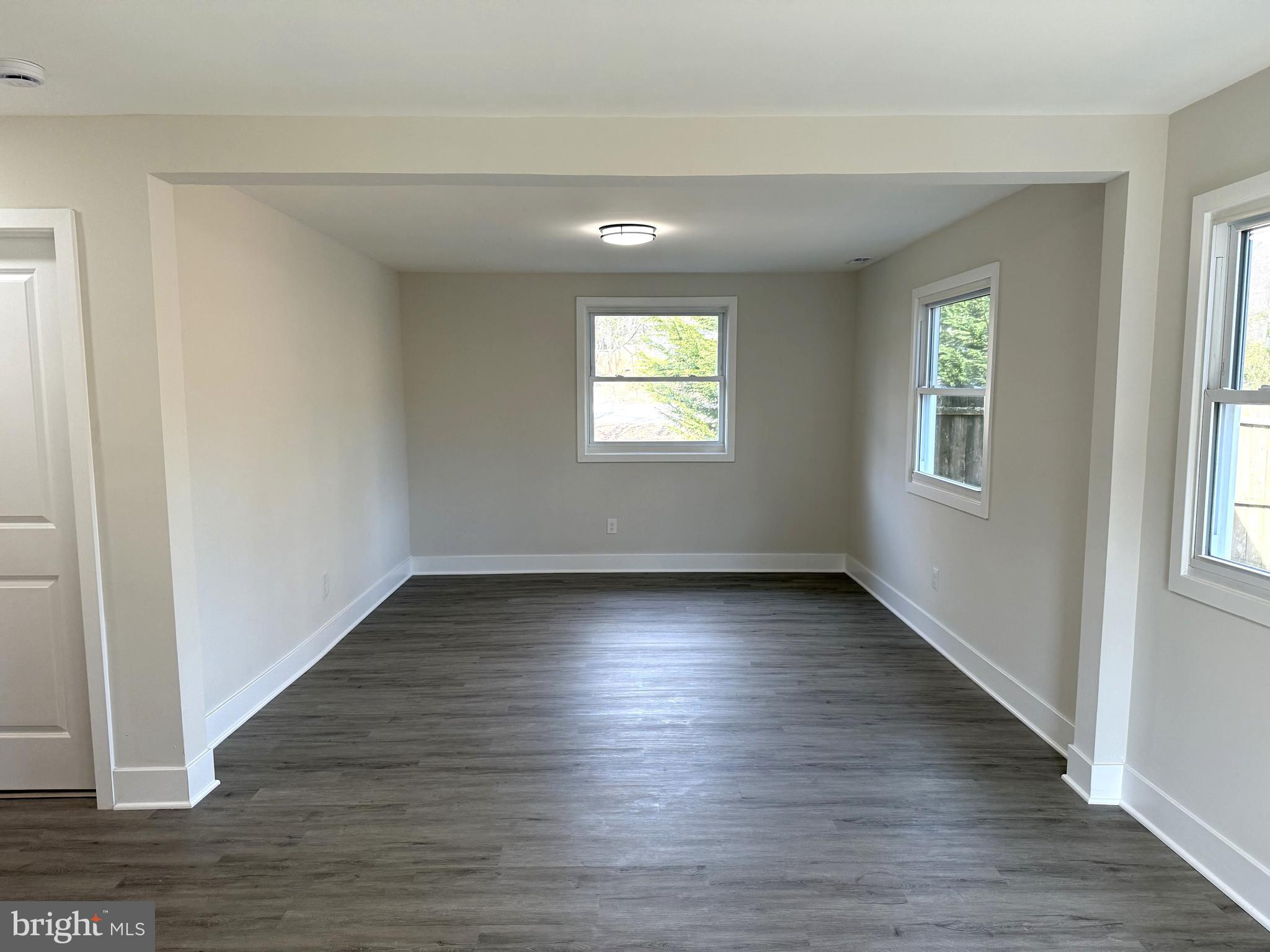 STONEYBROOKE - Residential