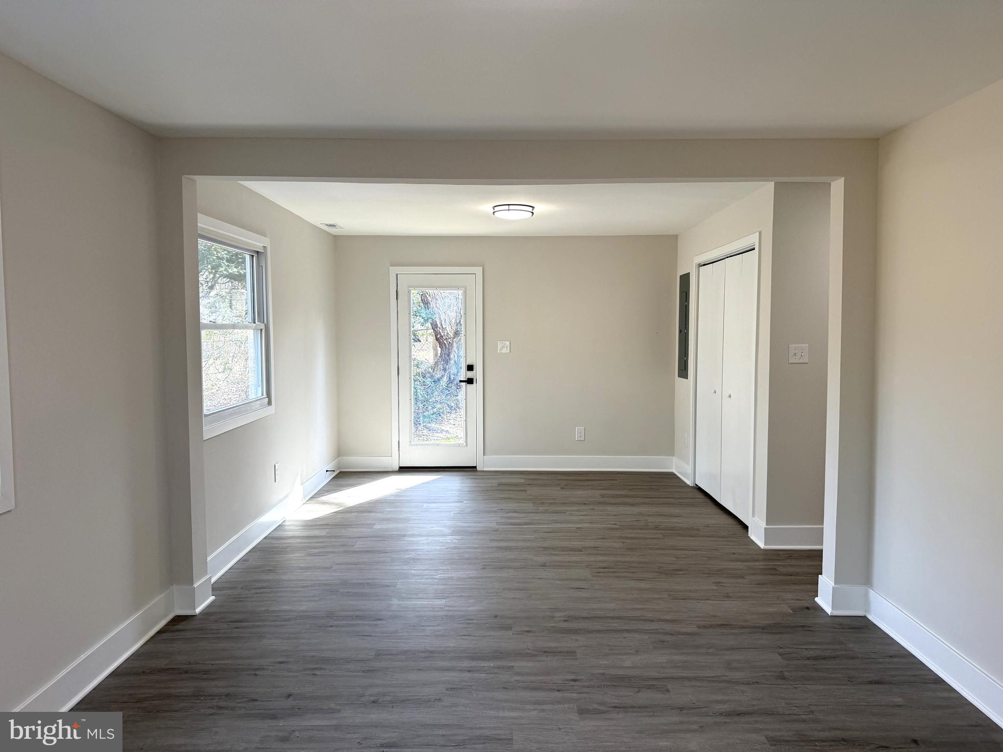 STONEYBROOKE - Residential