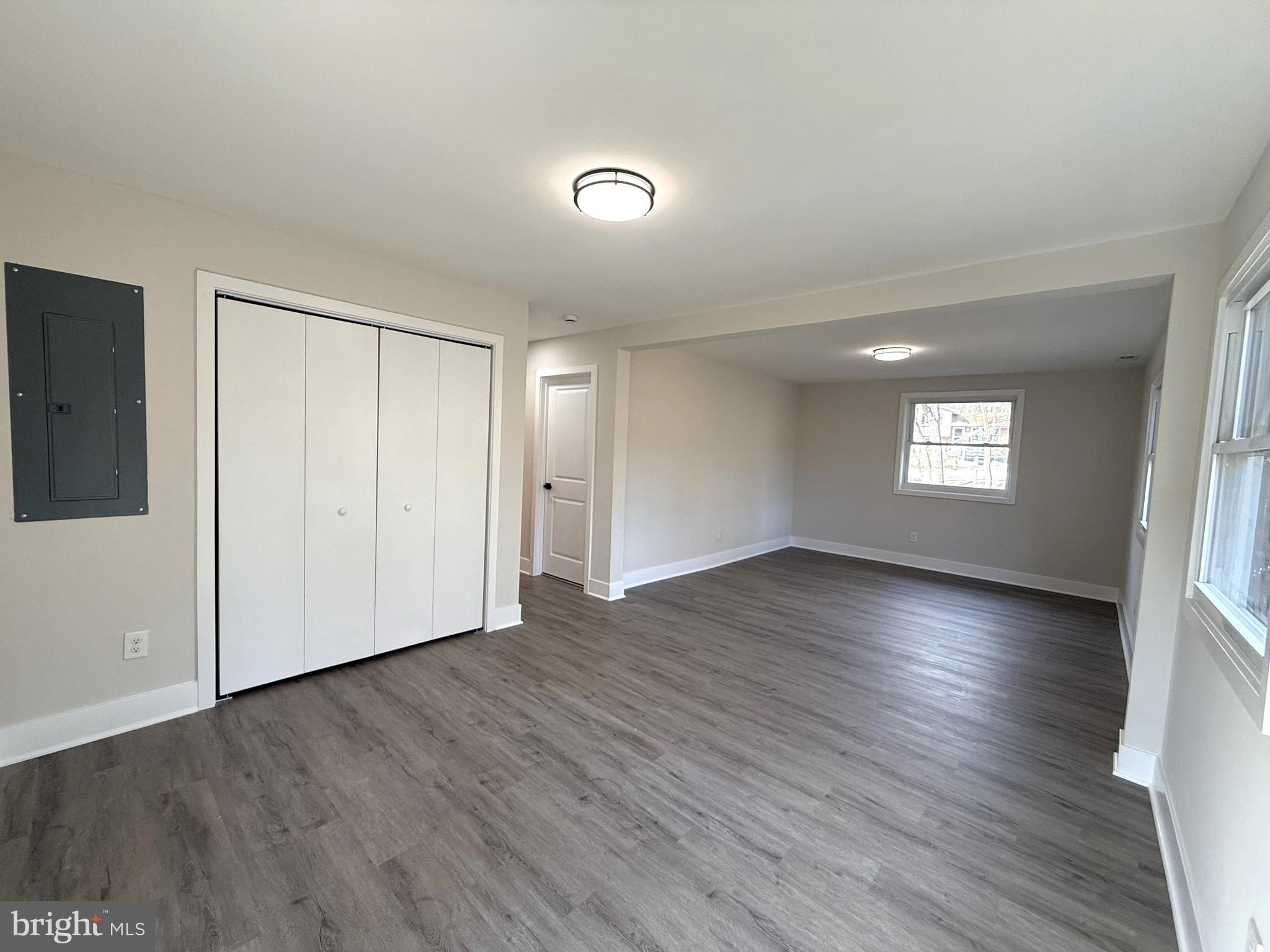 STONEYBROOKE - Residential