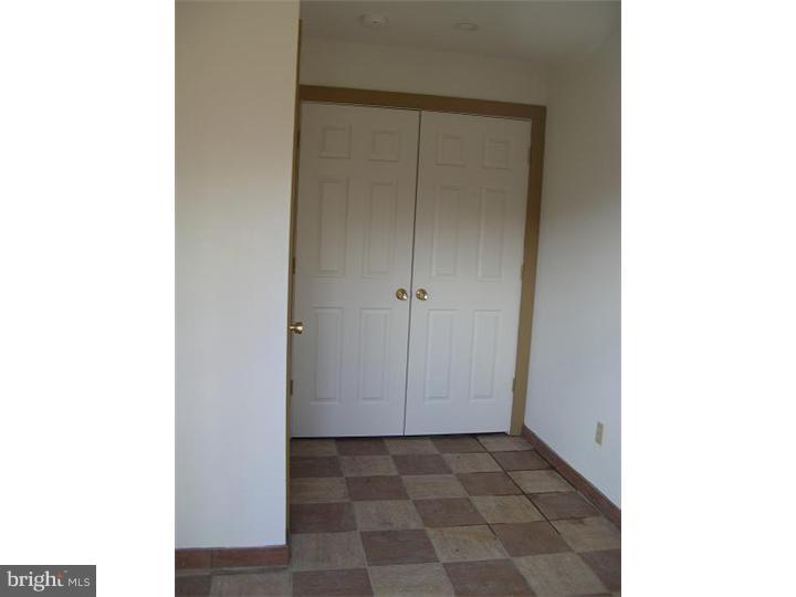 000 - Residential Lease