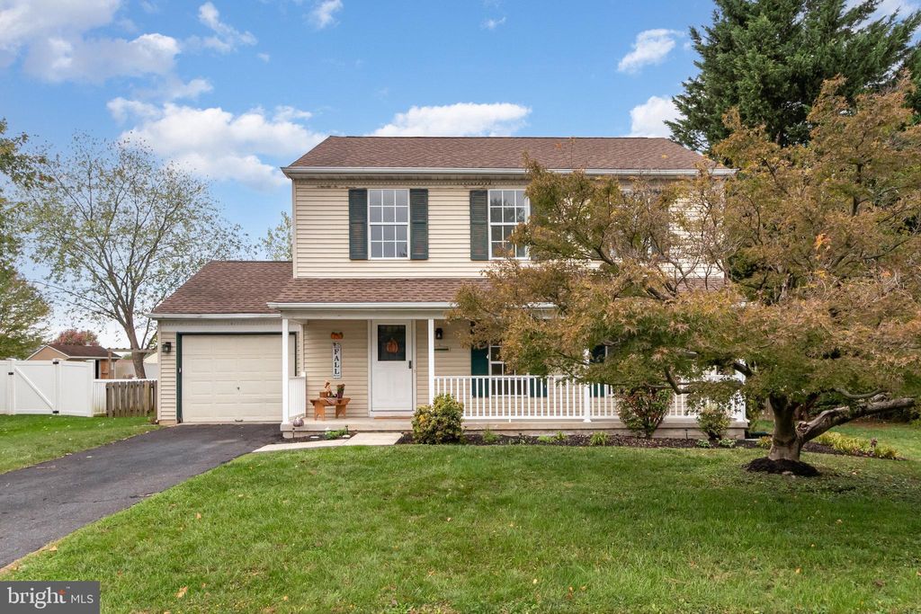 Photo of 42 Bayberry Dr, MECHANICSBURG, PA 17050 (MLS # PACB2047680)