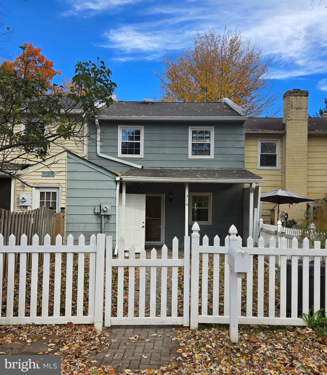 ROCK SPRING - Residential Lease