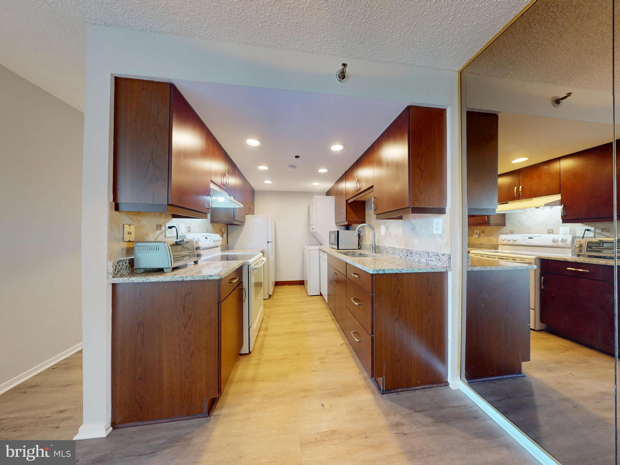 HIGHPOINTE - Residential Lease