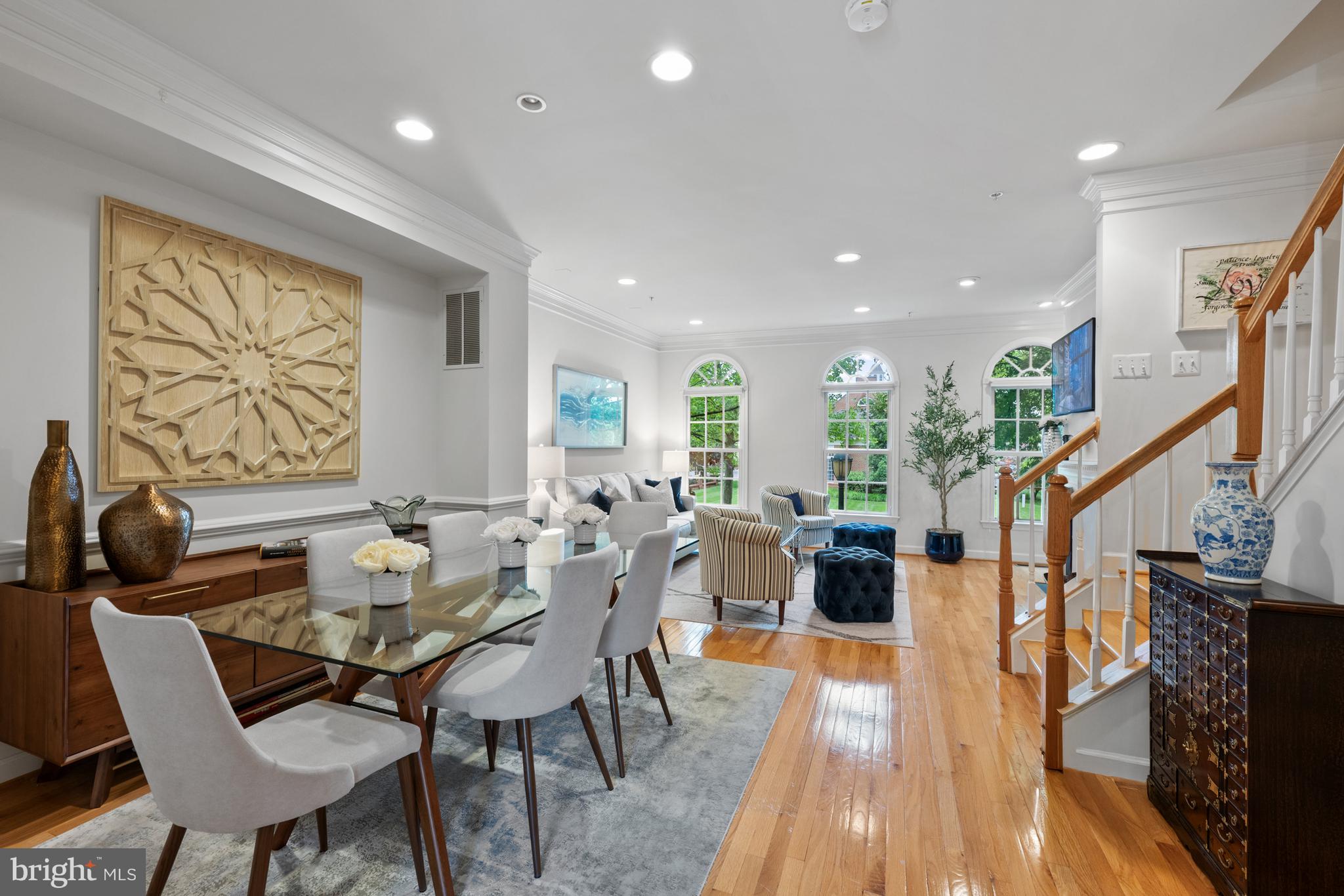 411 OAK KNOLL DRIVE