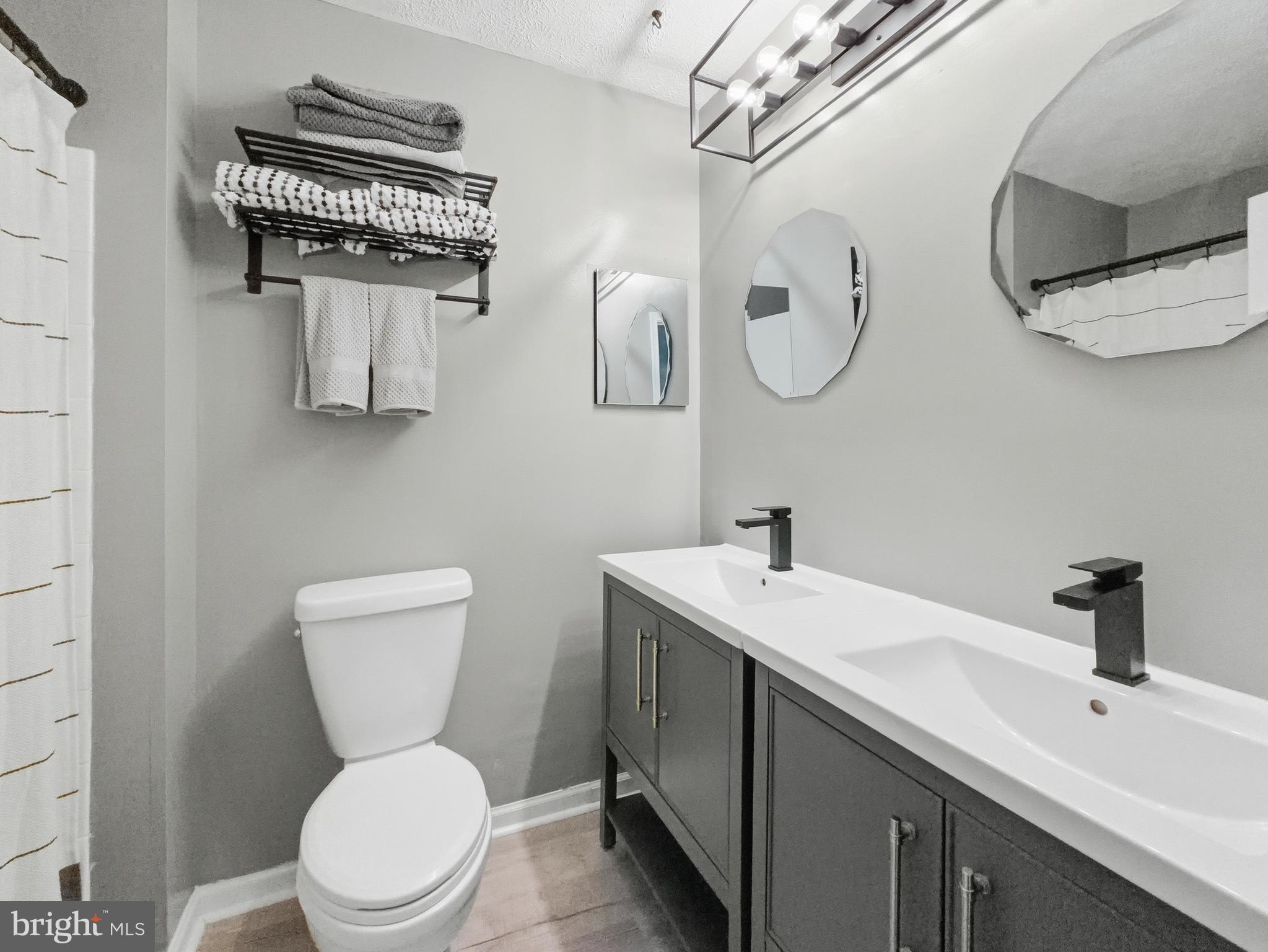 LAKE OF THE WOODS - Residential