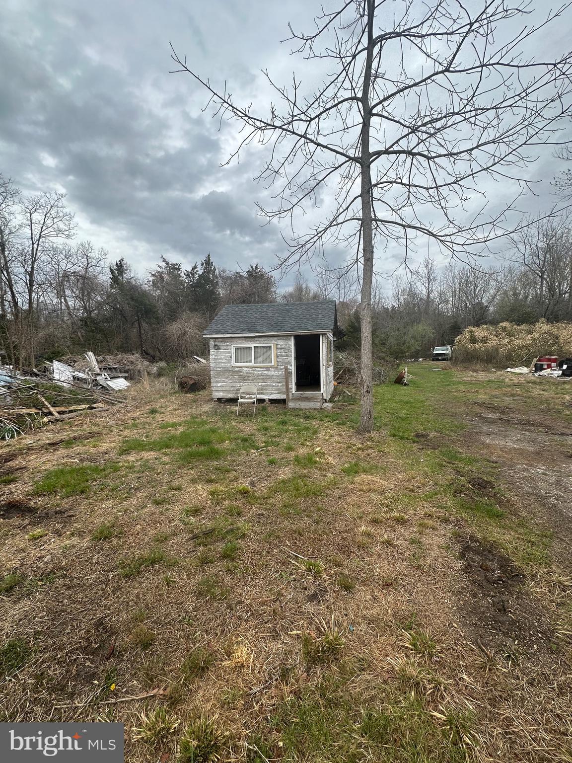 919-923 W WHITE HORSE PIKE -923