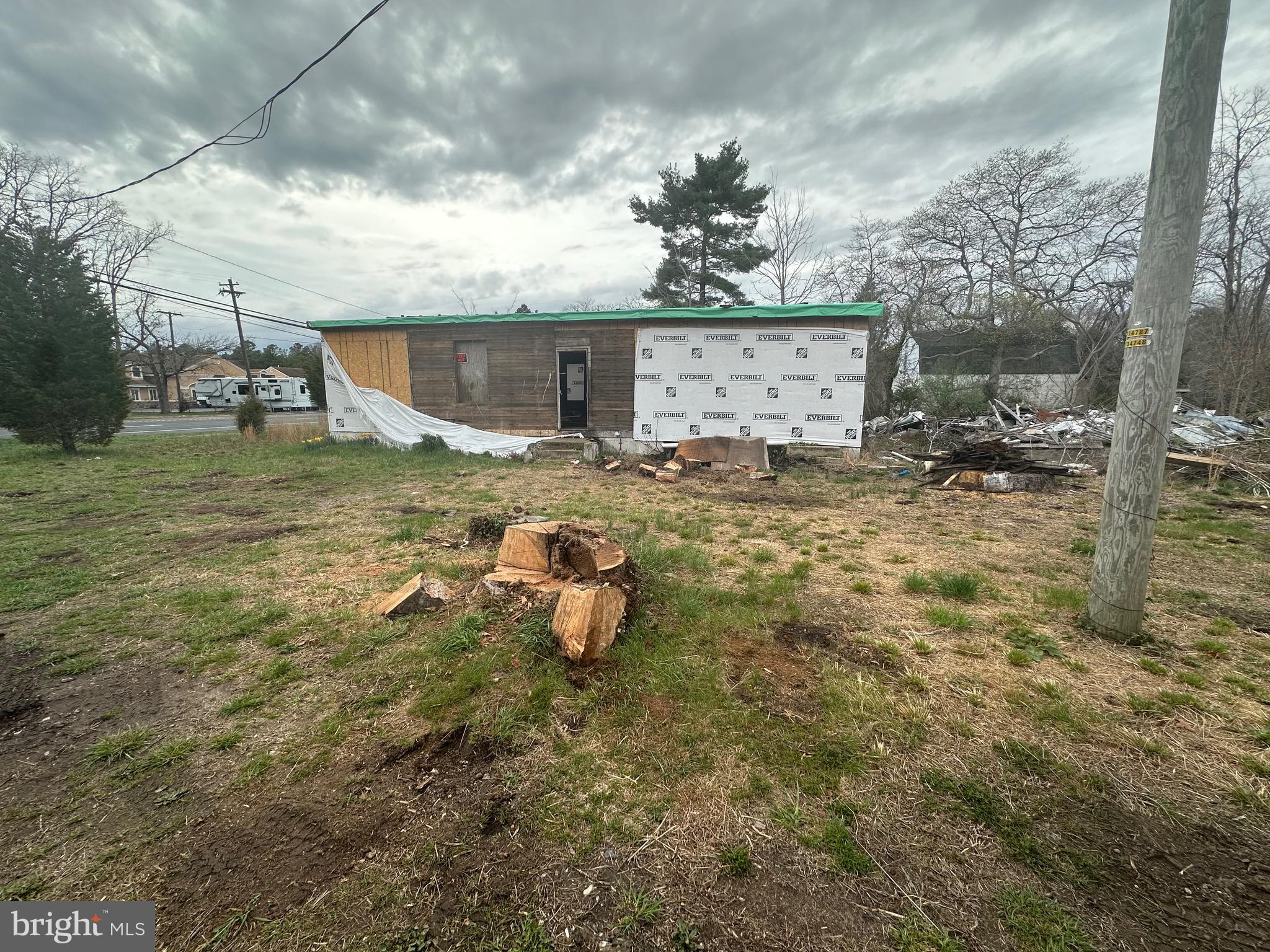 919-923 W WHITE HORSE PIKE -923