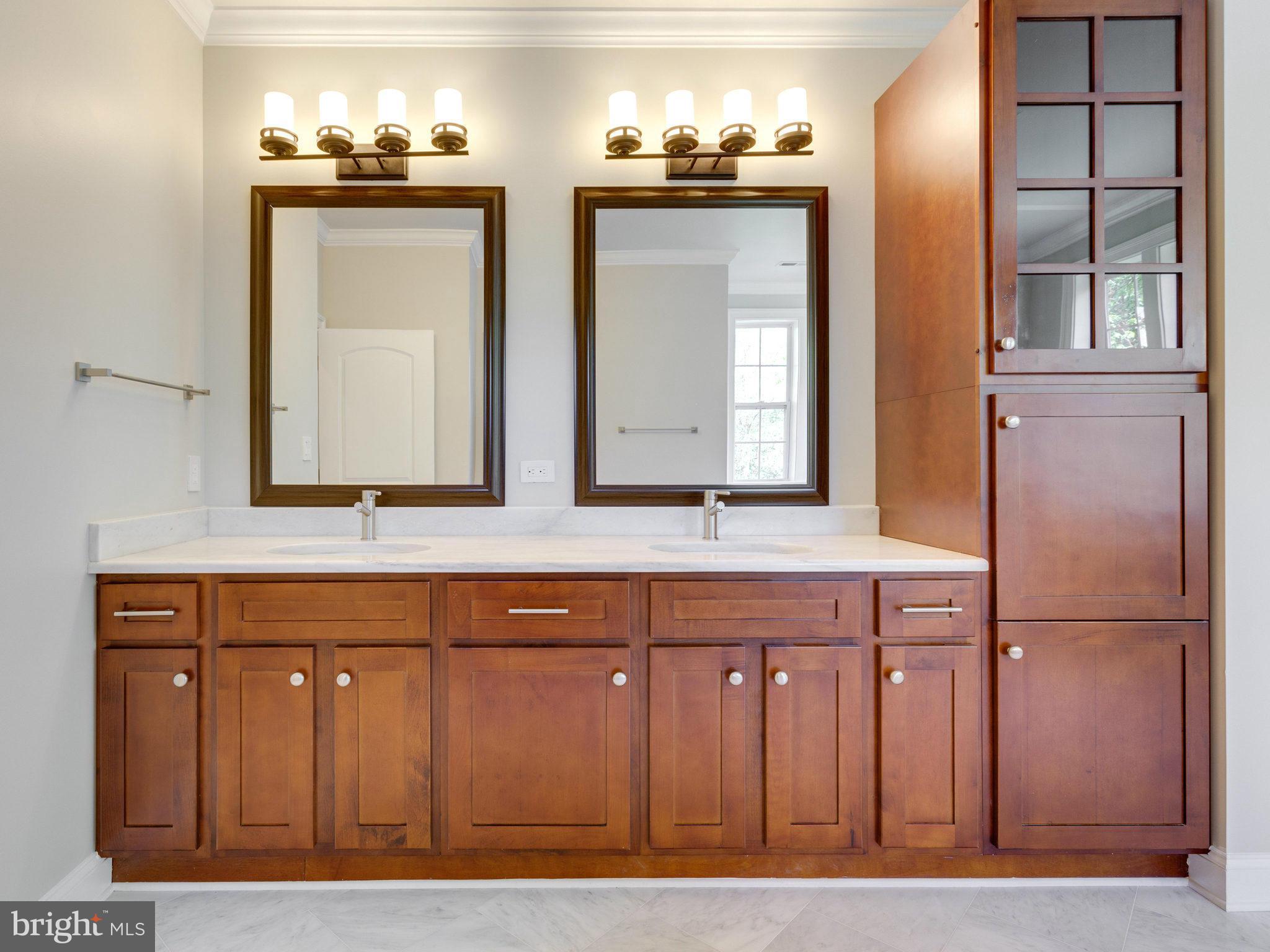 OAKTON - Residential