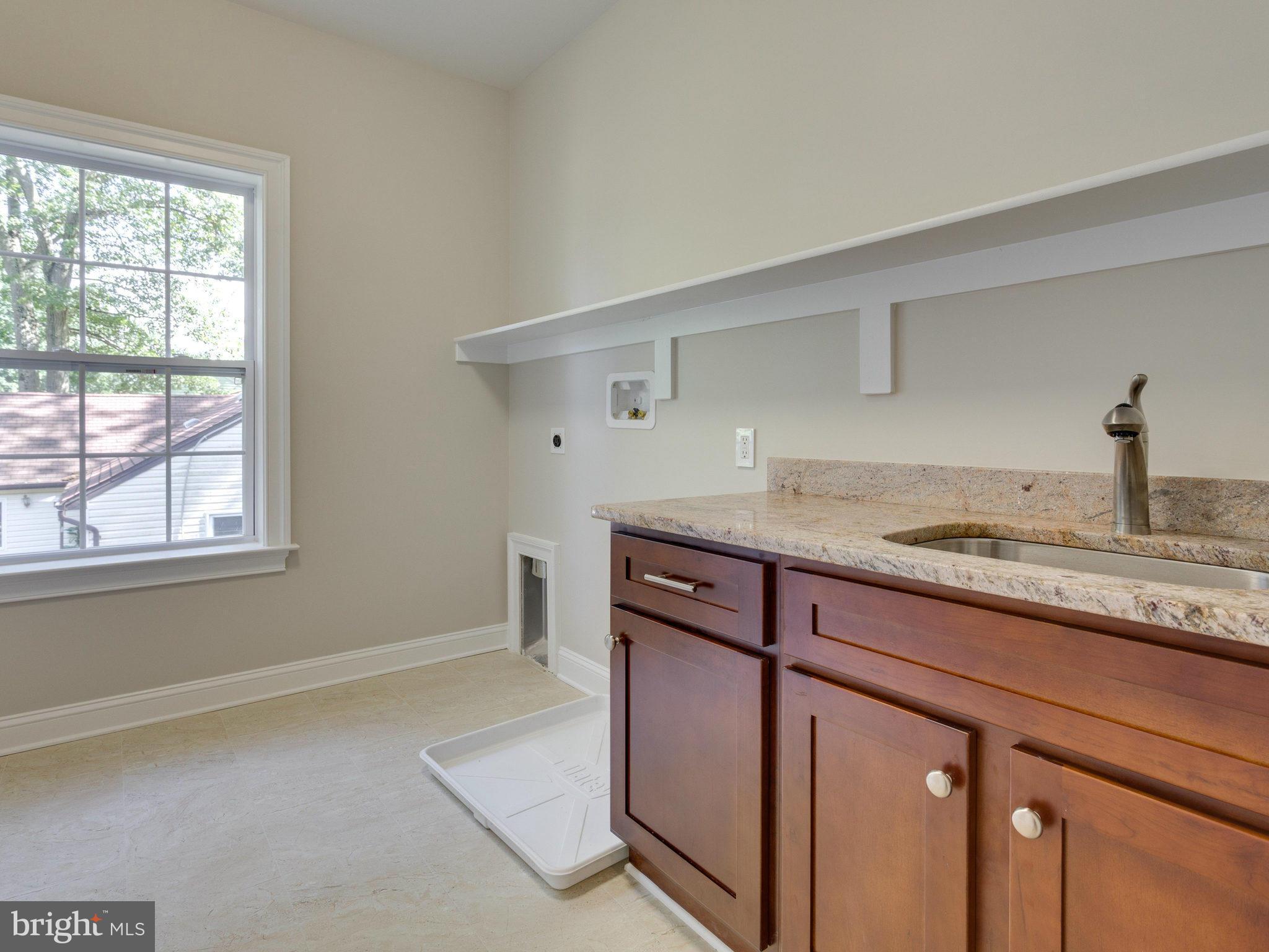 OAKTON - Residential