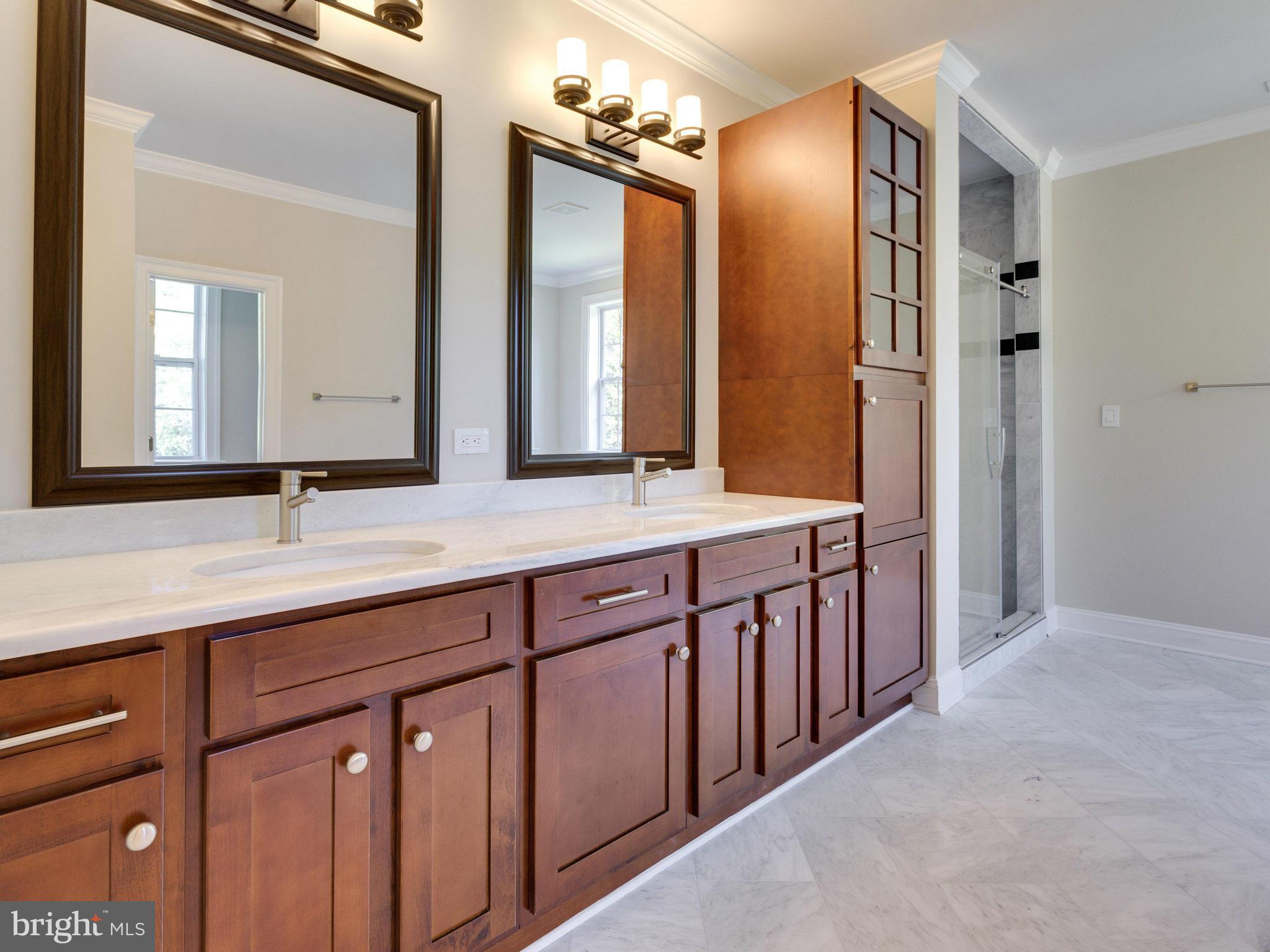 OAKTON - Residential