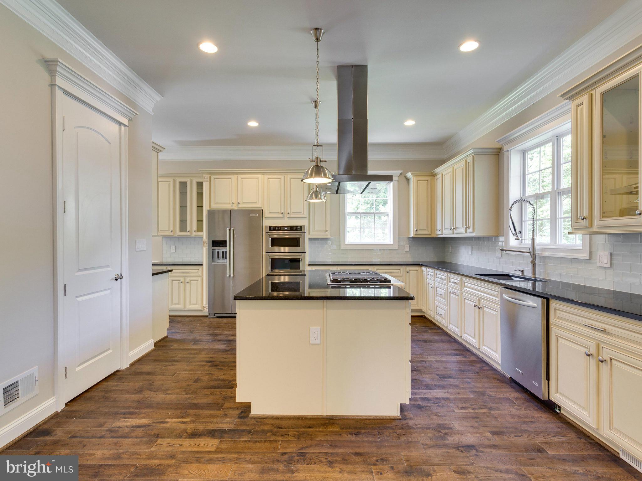 OAKTON - Residential