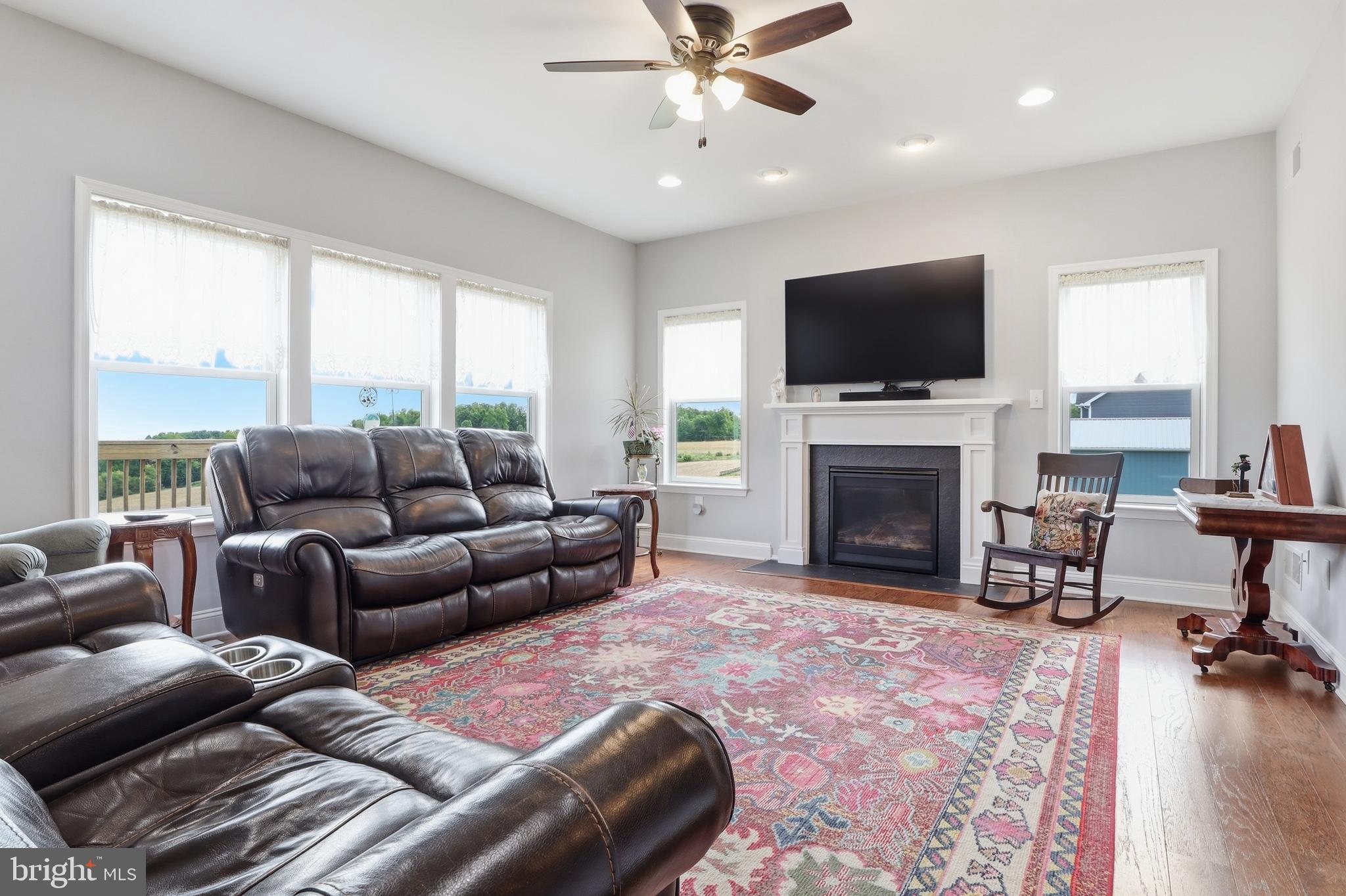HICKORY RIDGE - Residential