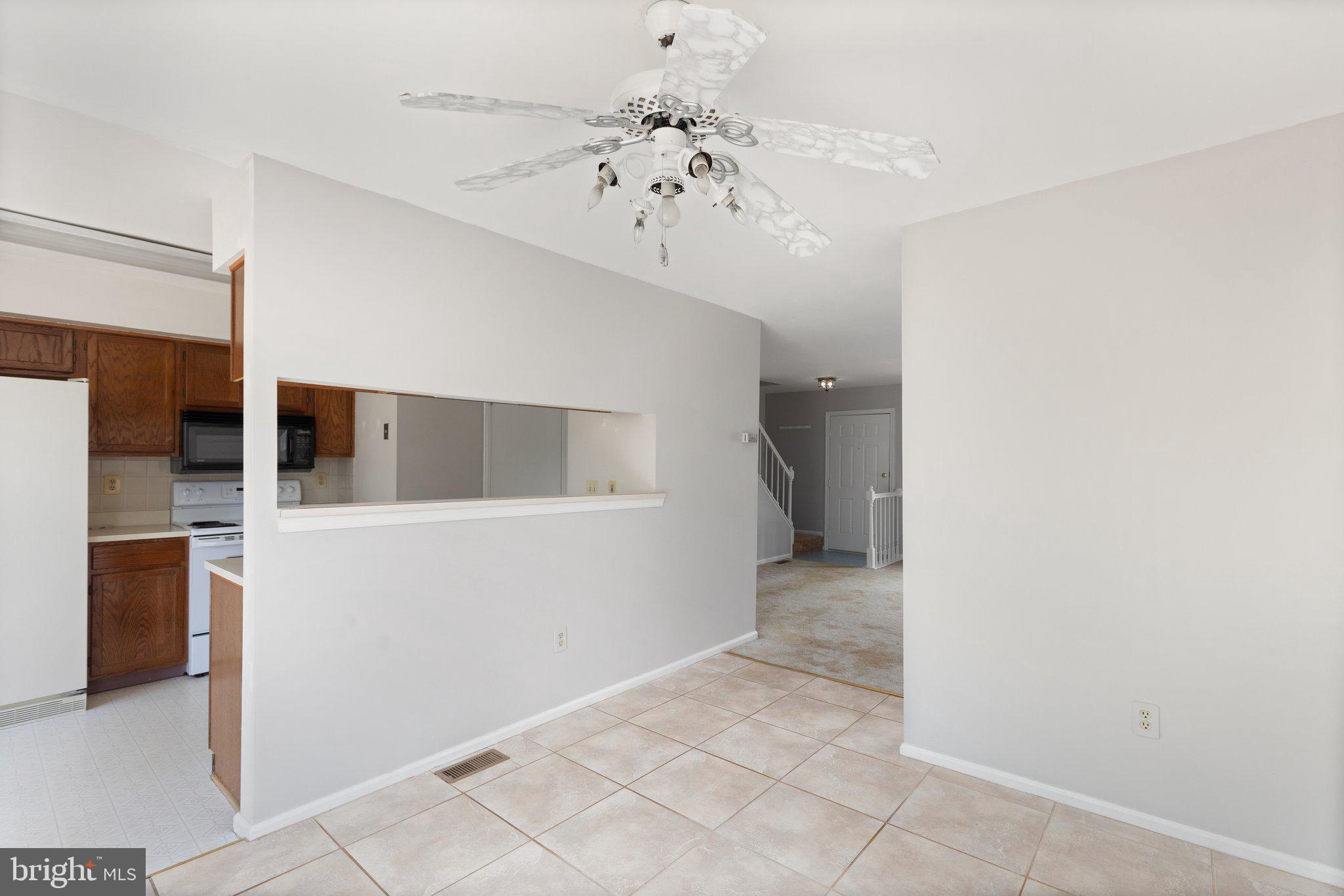 CONSTANT FRIENDSHIP - Residential