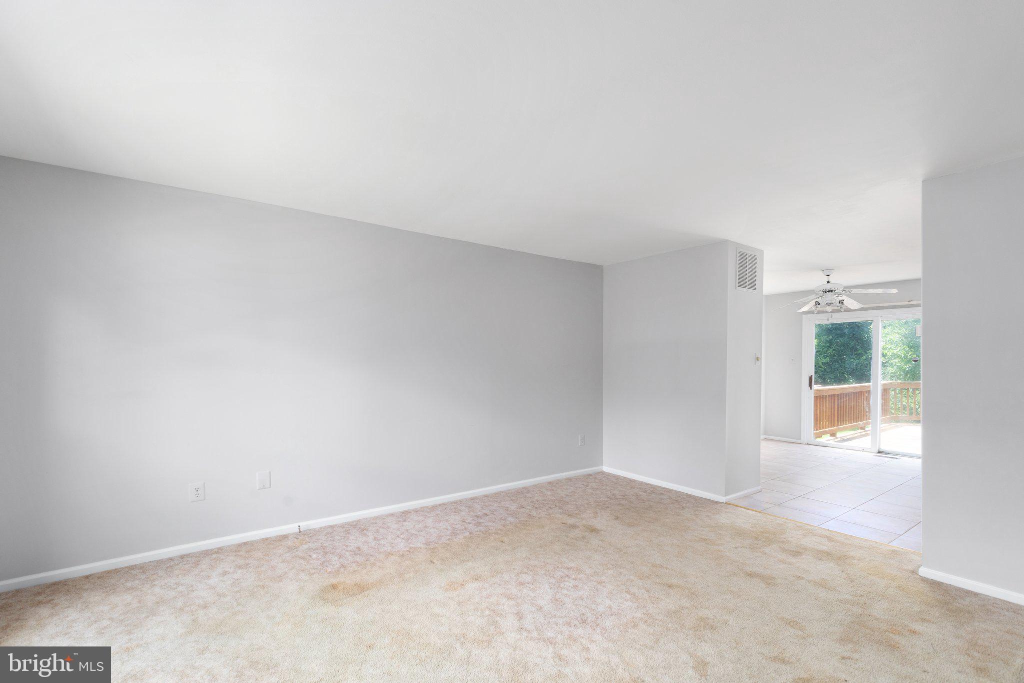 CONSTANT FRIENDSHIP - Residential