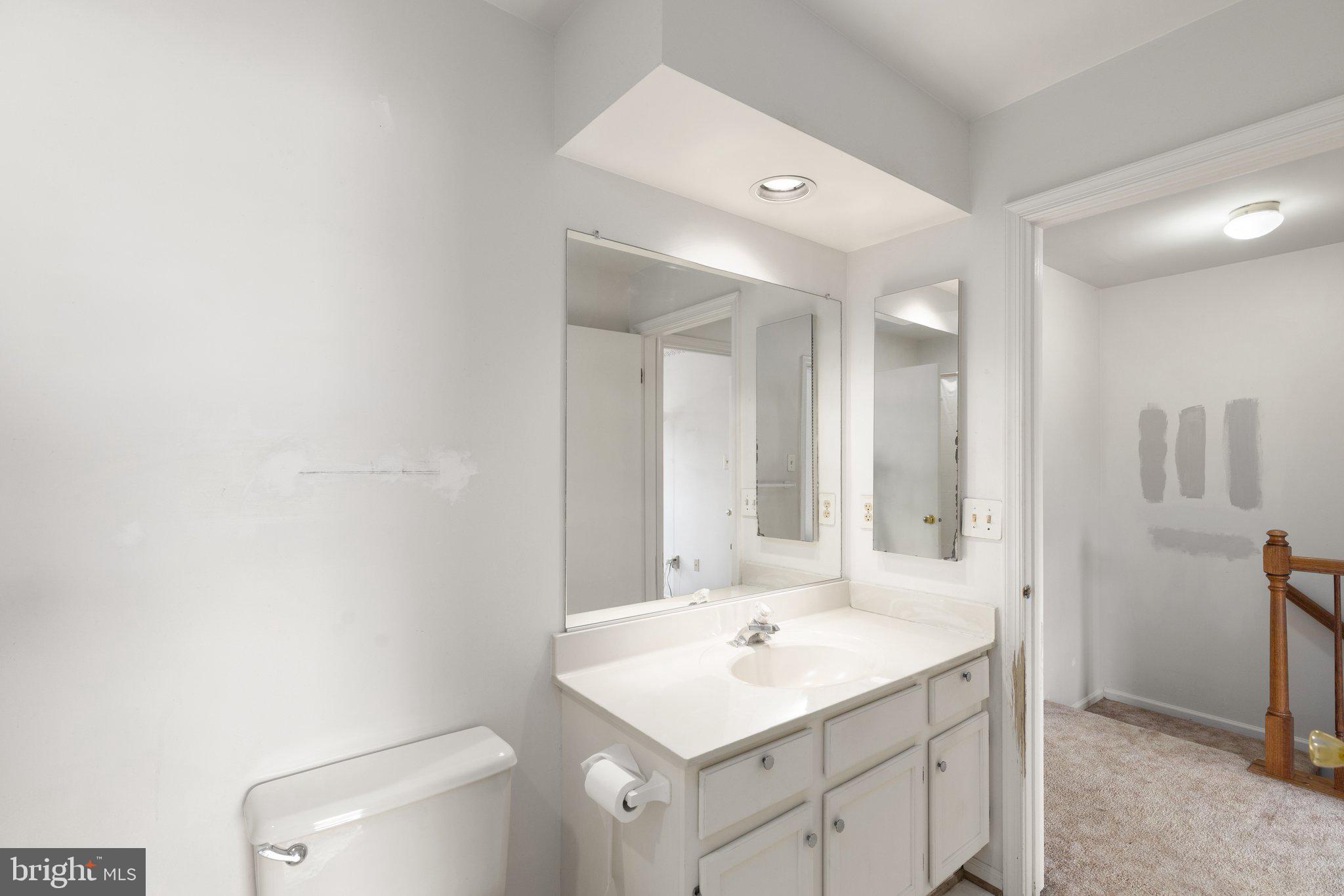 CONSTANT FRIENDSHIP - Residential