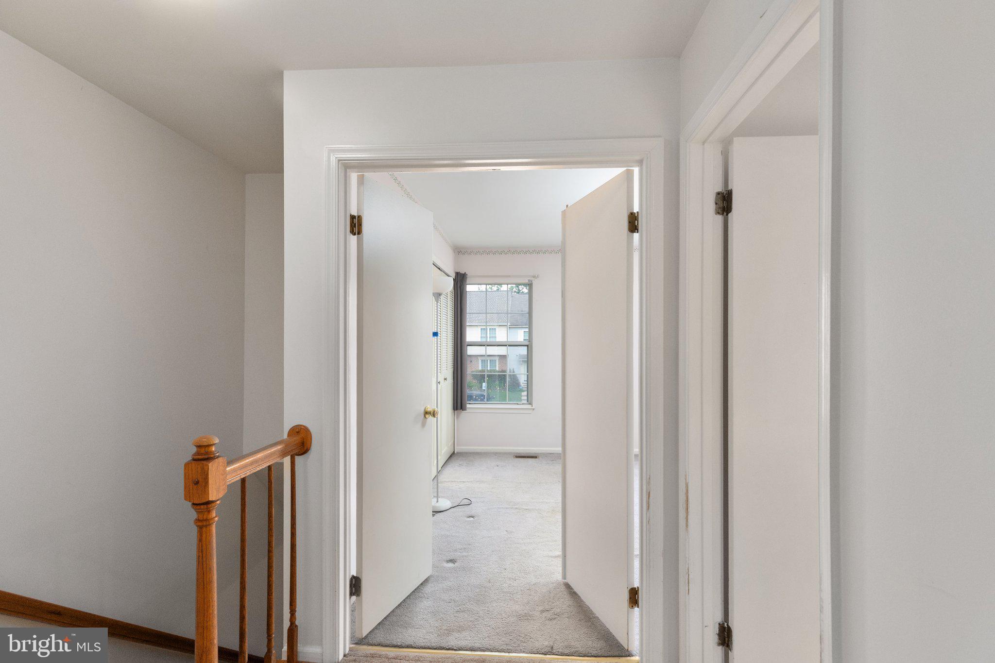 CONSTANT FRIENDSHIP - Residential