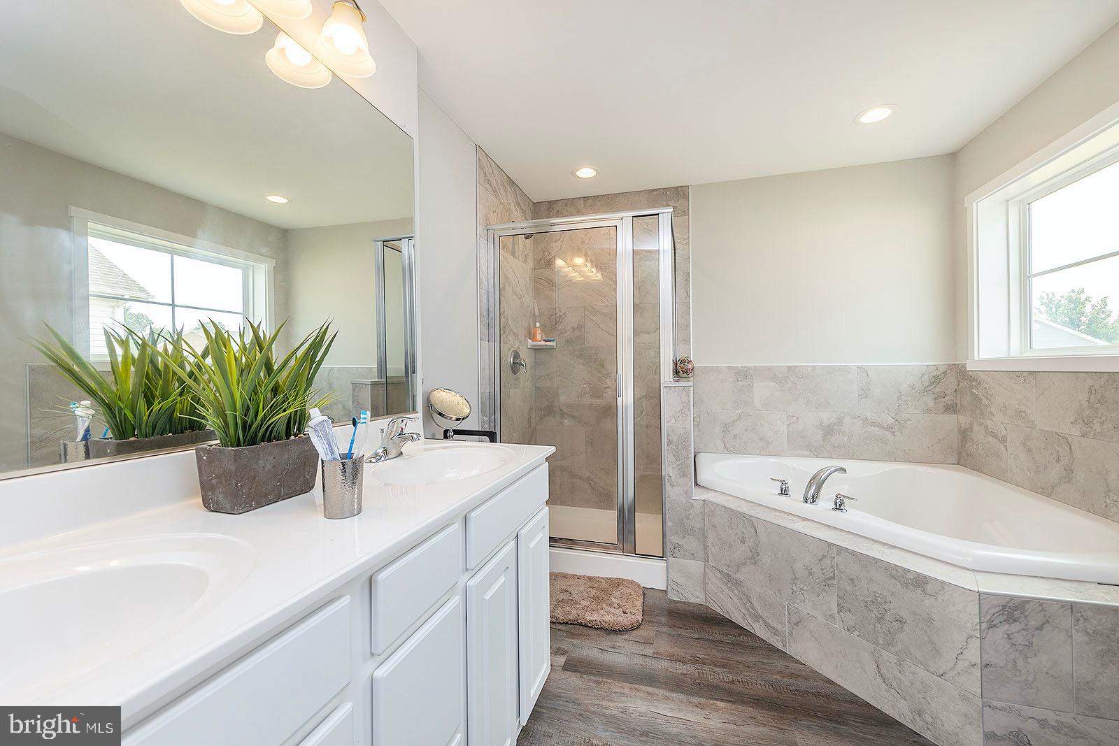 HERITAGE HILLS - Residential