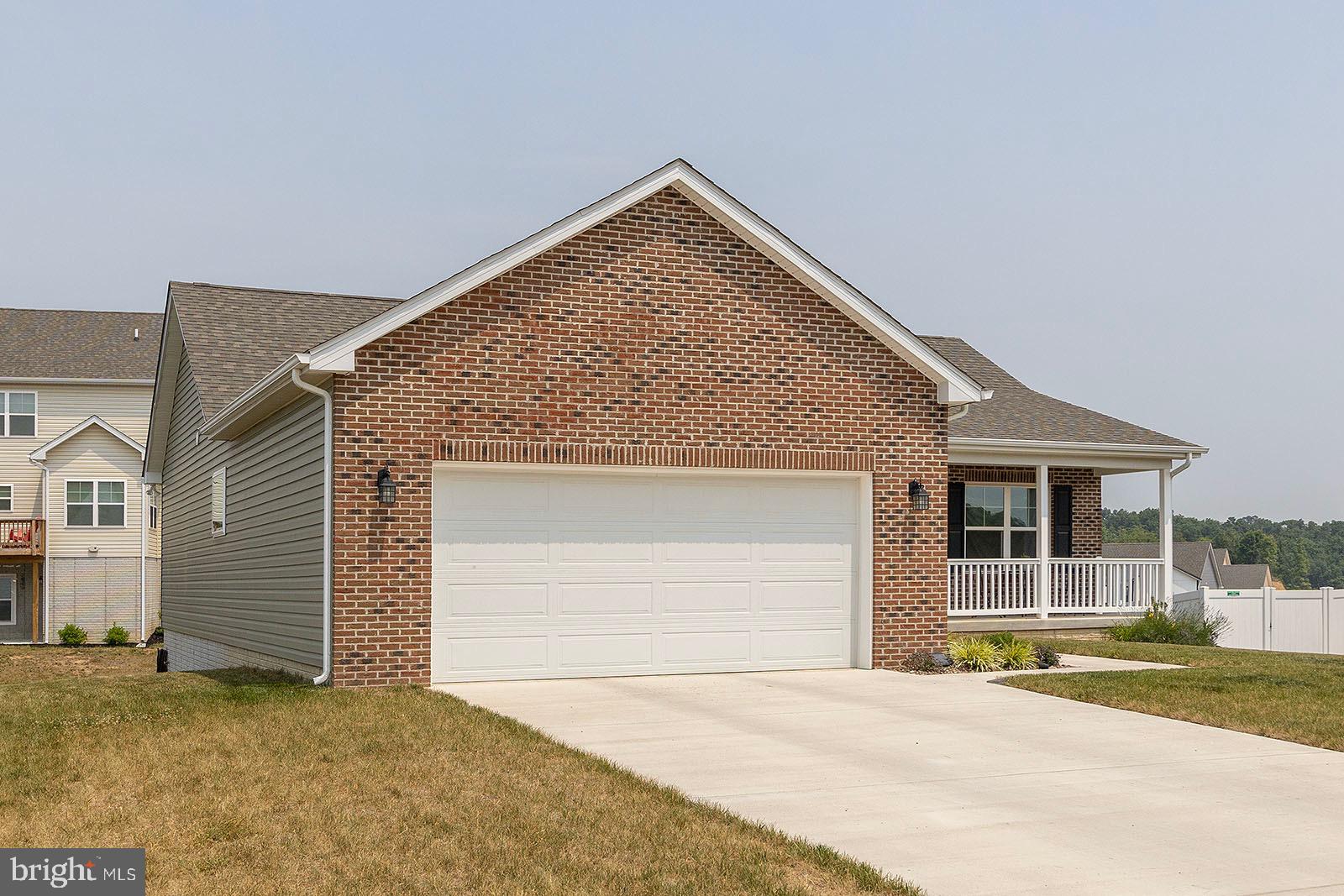 HERITAGE HILLS - Residential