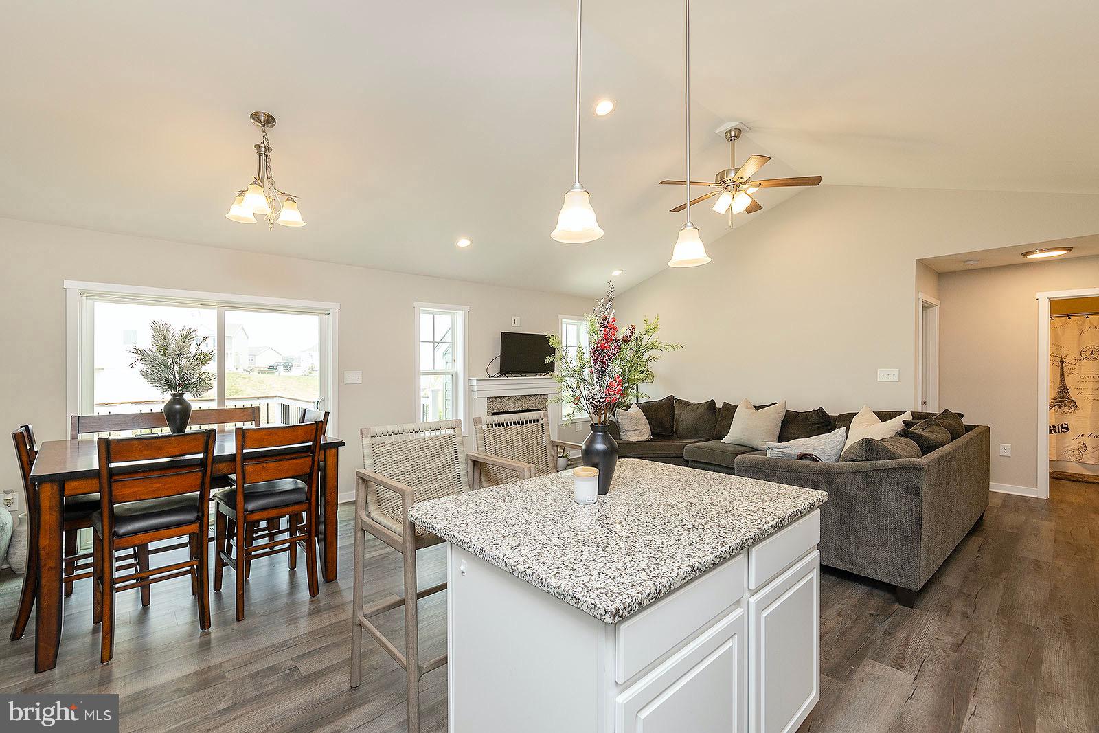 HERITAGE HILLS - Residential