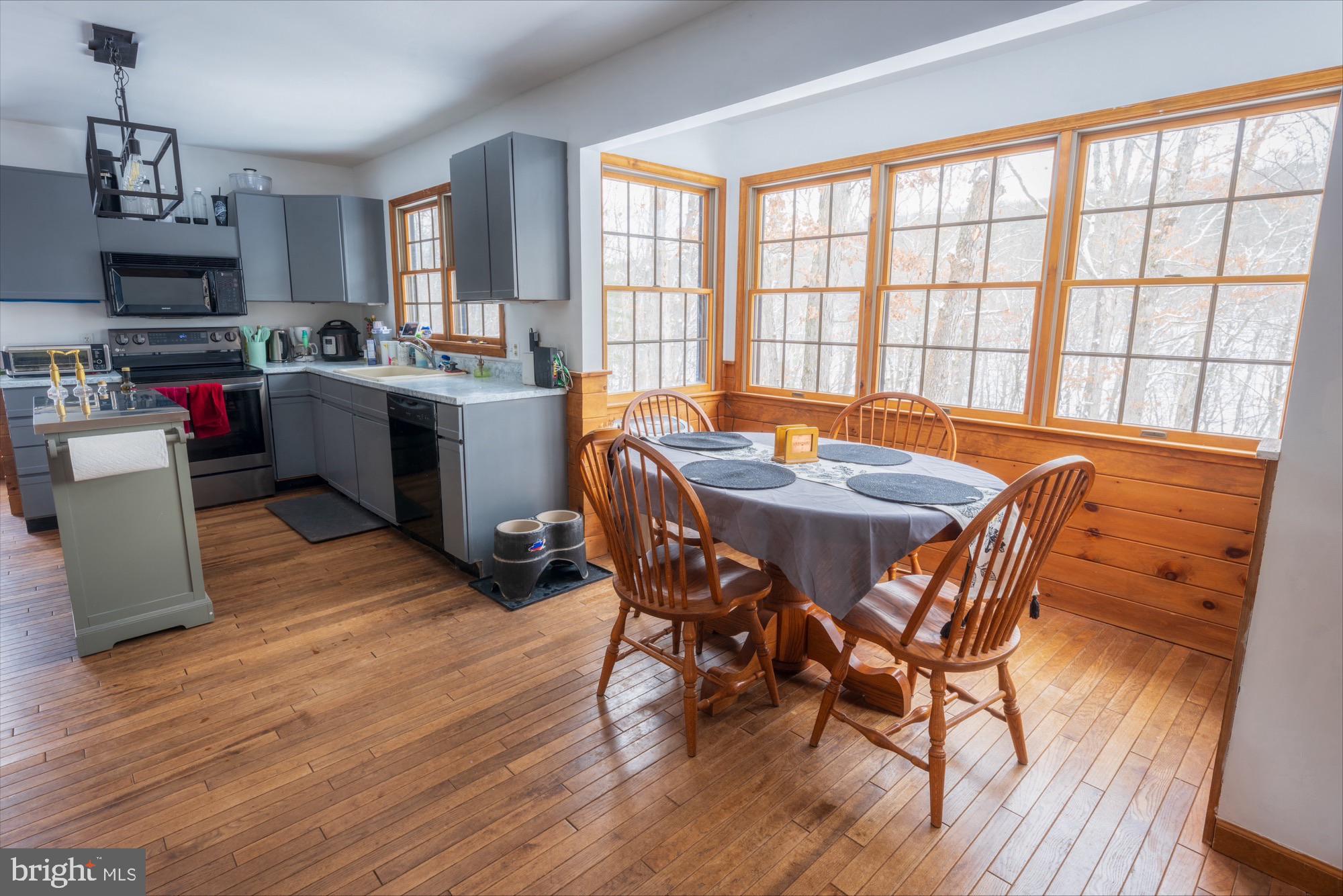 COOLFONT MOUNTAINSIDE - Residential