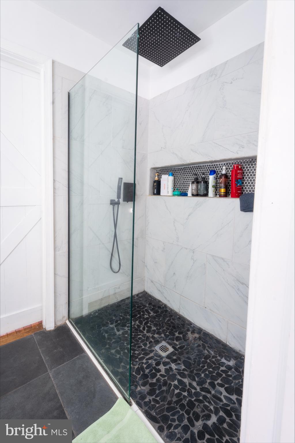 COOLFONT MOUNTAINSIDE - Residential