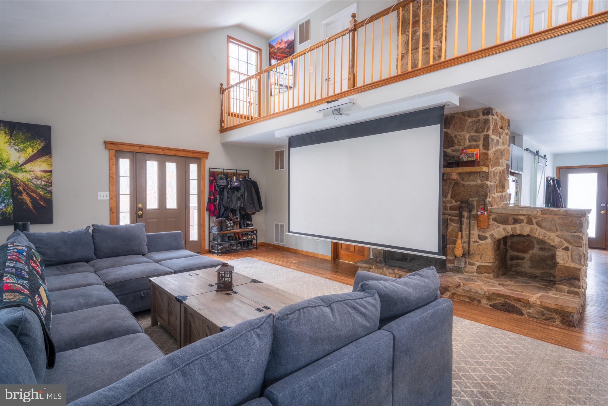 COOLFONT MOUNTAINSIDE - Residential