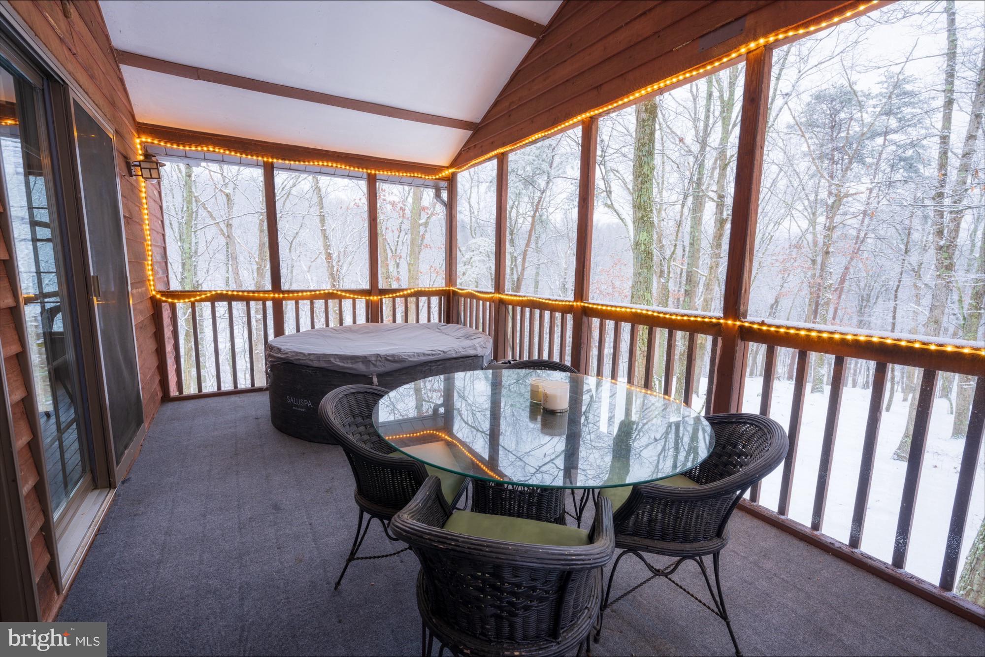 COOLFONT MOUNTAINSIDE - Residential