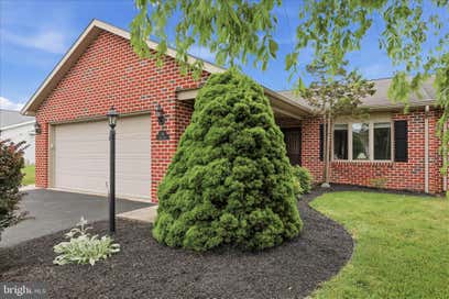 254 PHOENIX DRIVE CHAMBERSBURG PA 17201