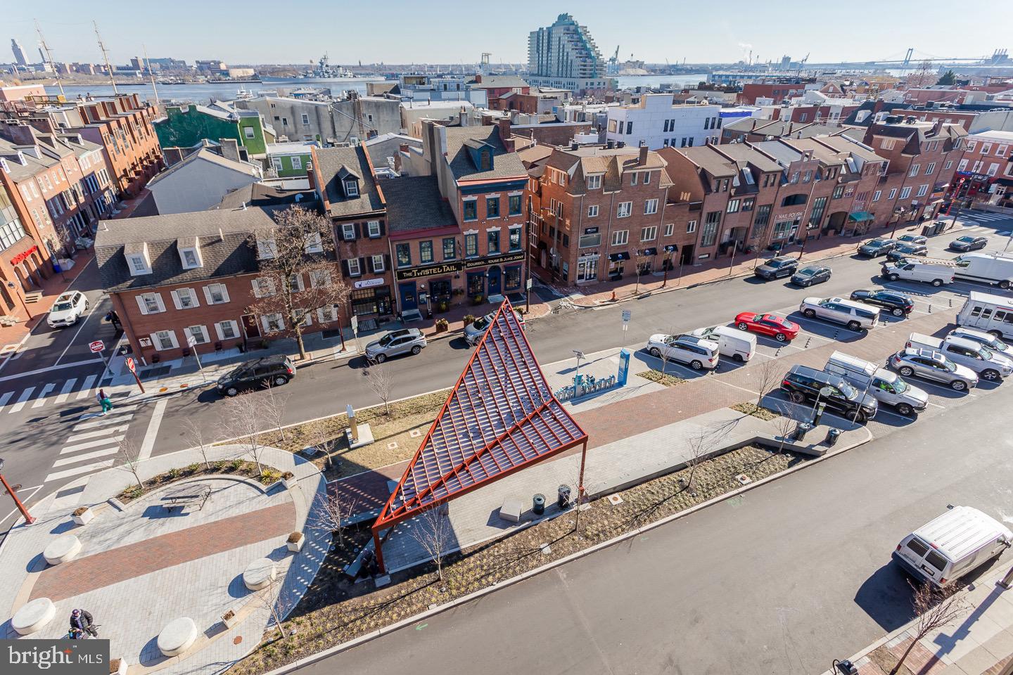 SOCIETY HILL - Residential