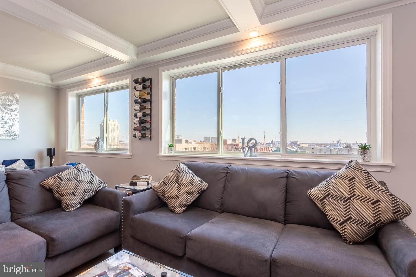 SOCIETY HILL - Residential