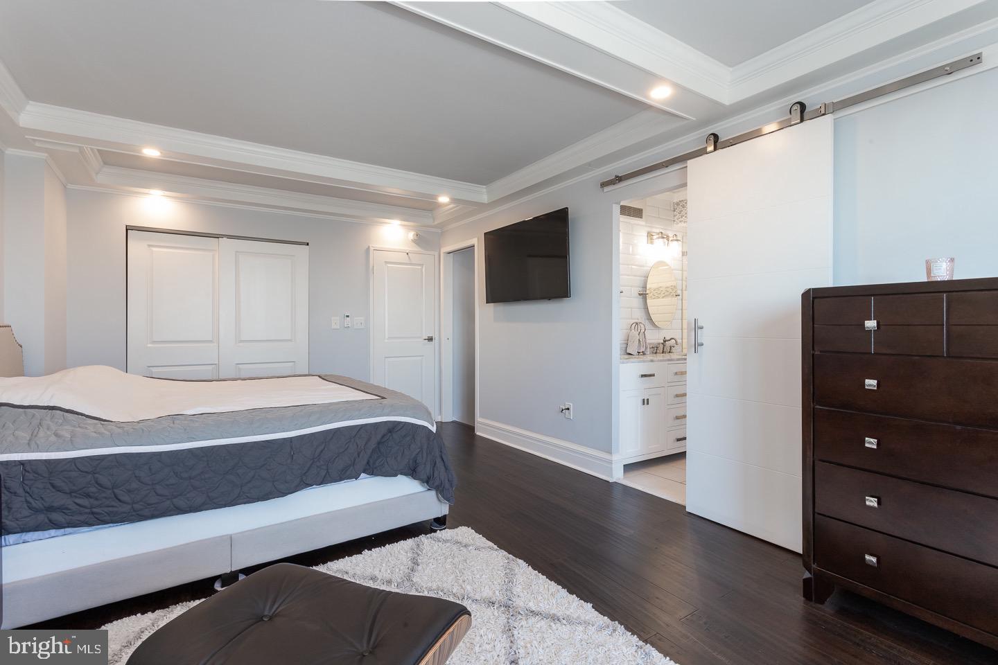 SOCIETY HILL - Residential