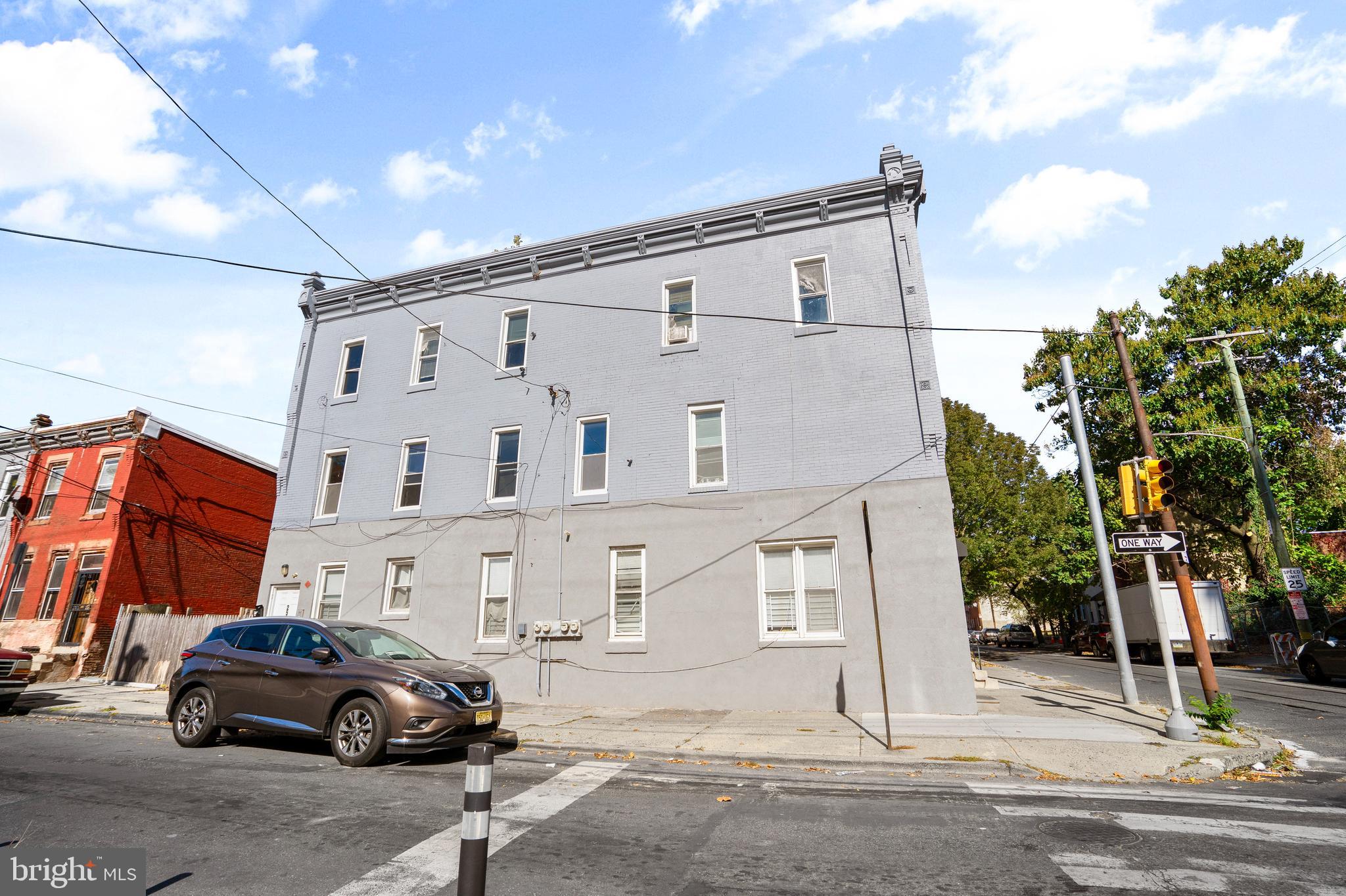 PHILADELPHIA (NORTHEAST) - Residential