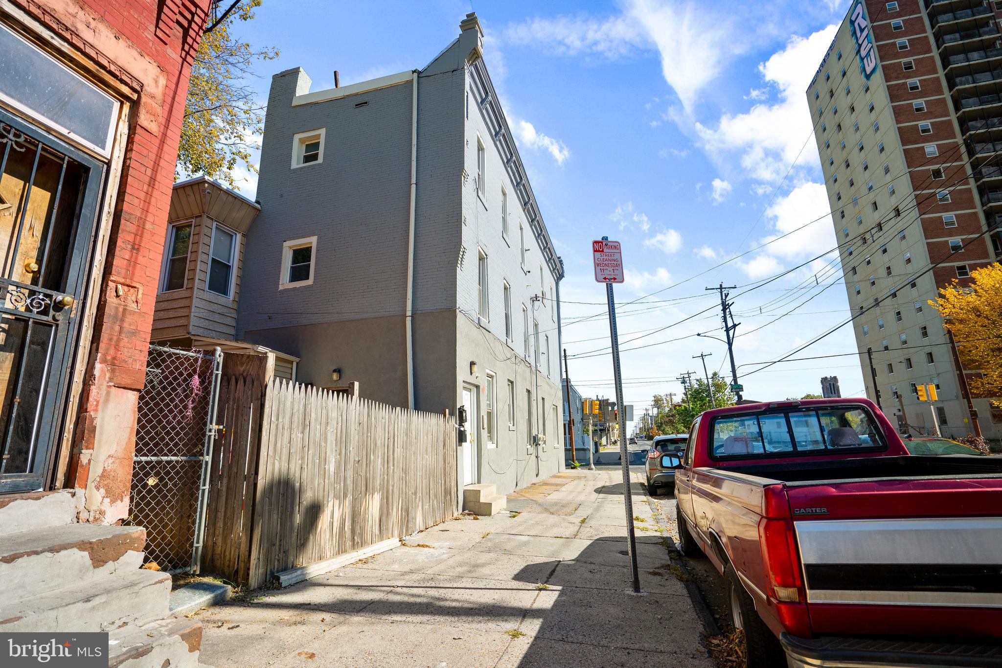 PHILADELPHIA (NORTHEAST) - Residential