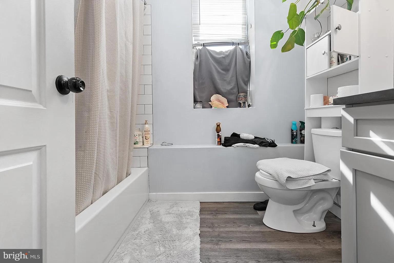 PHILADELPHIA (NORTHEAST) - Residential