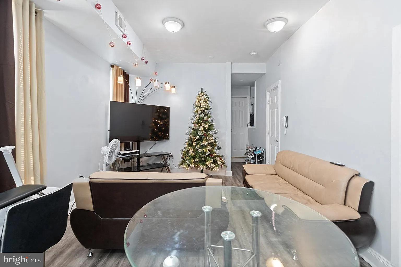 PHILADELPHIA (NORTHEAST) - Residential