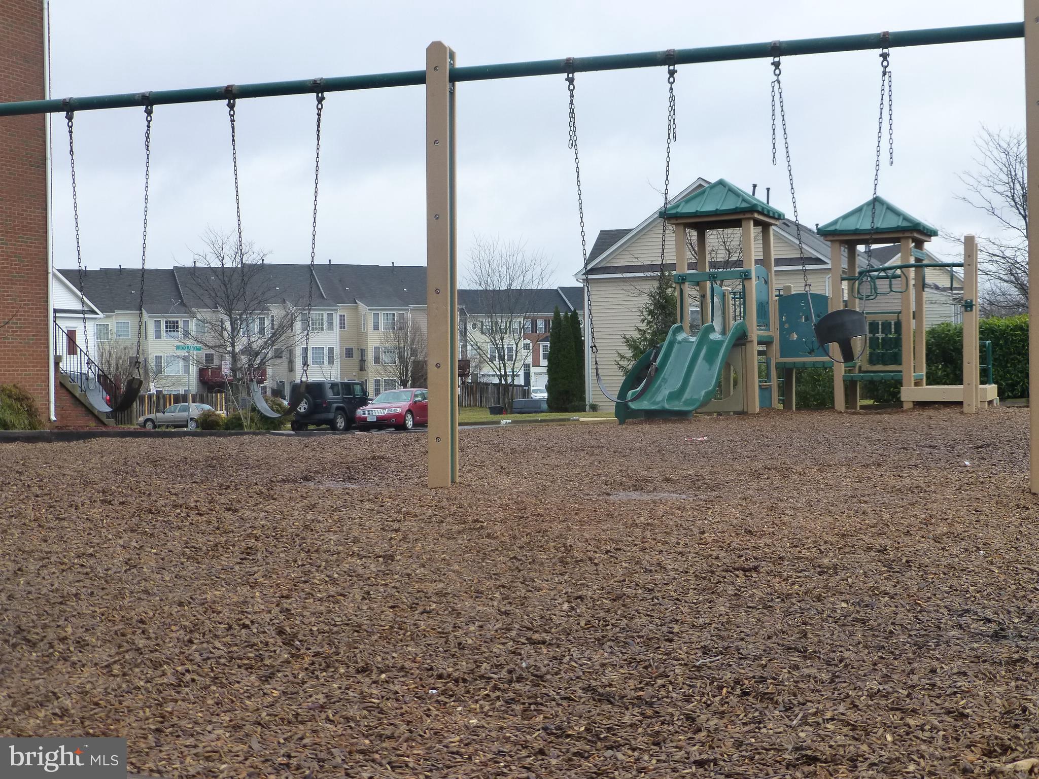 RIVER OAKS - Residential