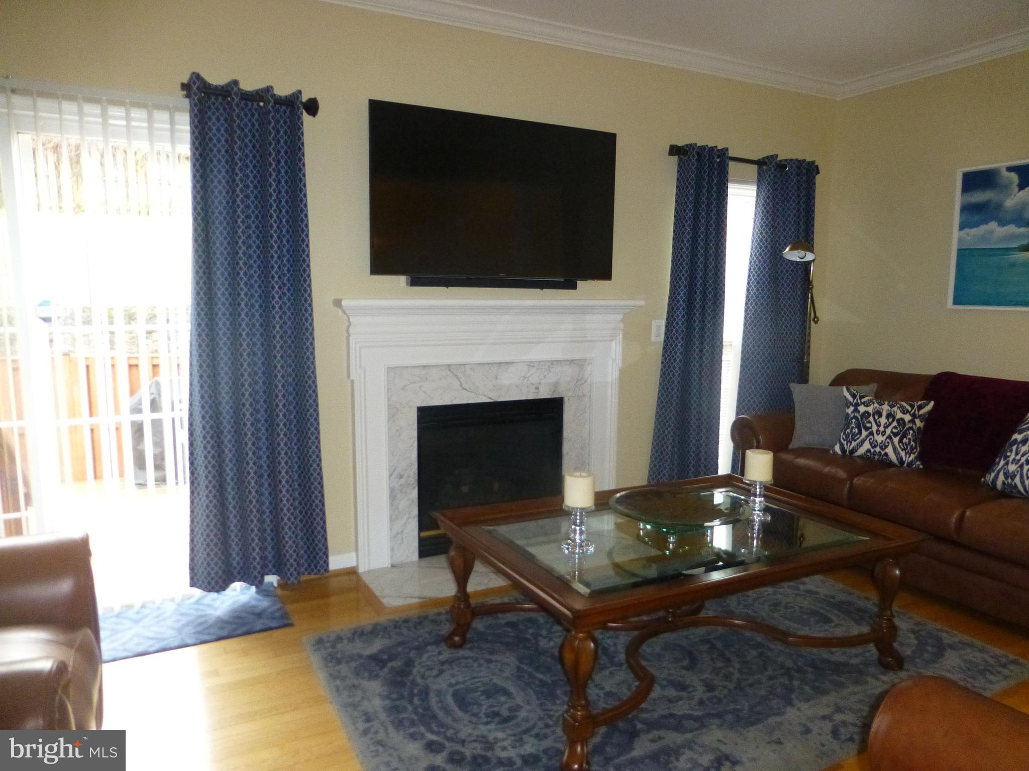 RIVER OAKS - Residential