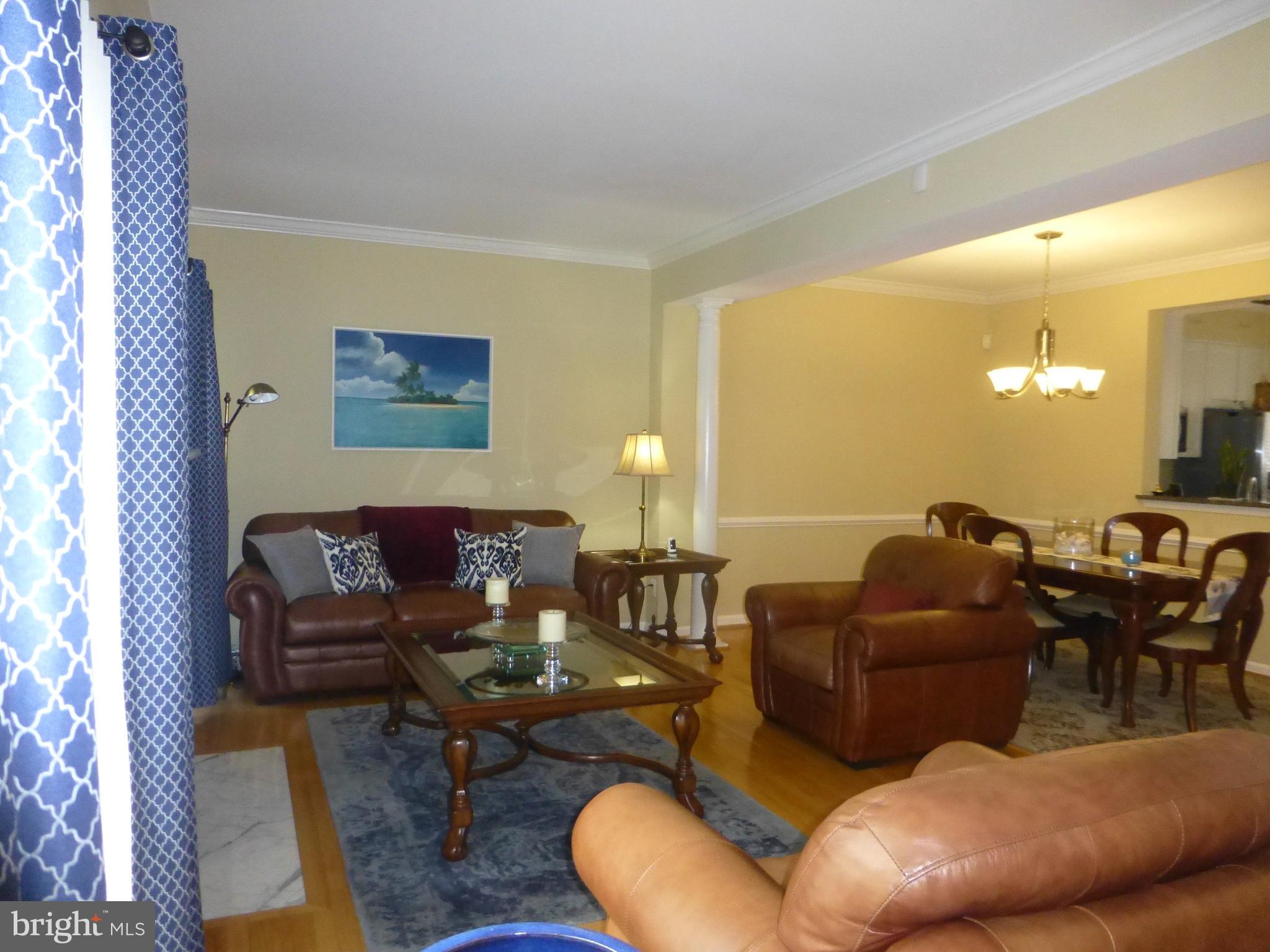 RIVER OAKS - Residential